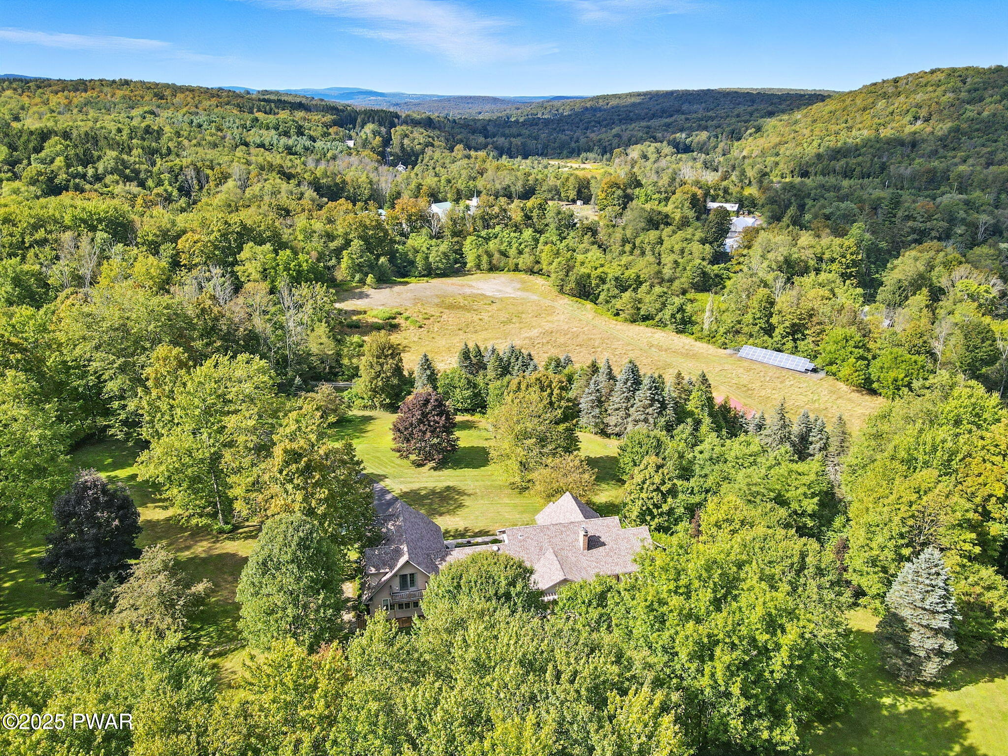 Forest City, Pennsylvania, 18421, United States, 6 Bedrooms Bedrooms, ,4 BathroomsBathrooms,Residential,Active,1941344