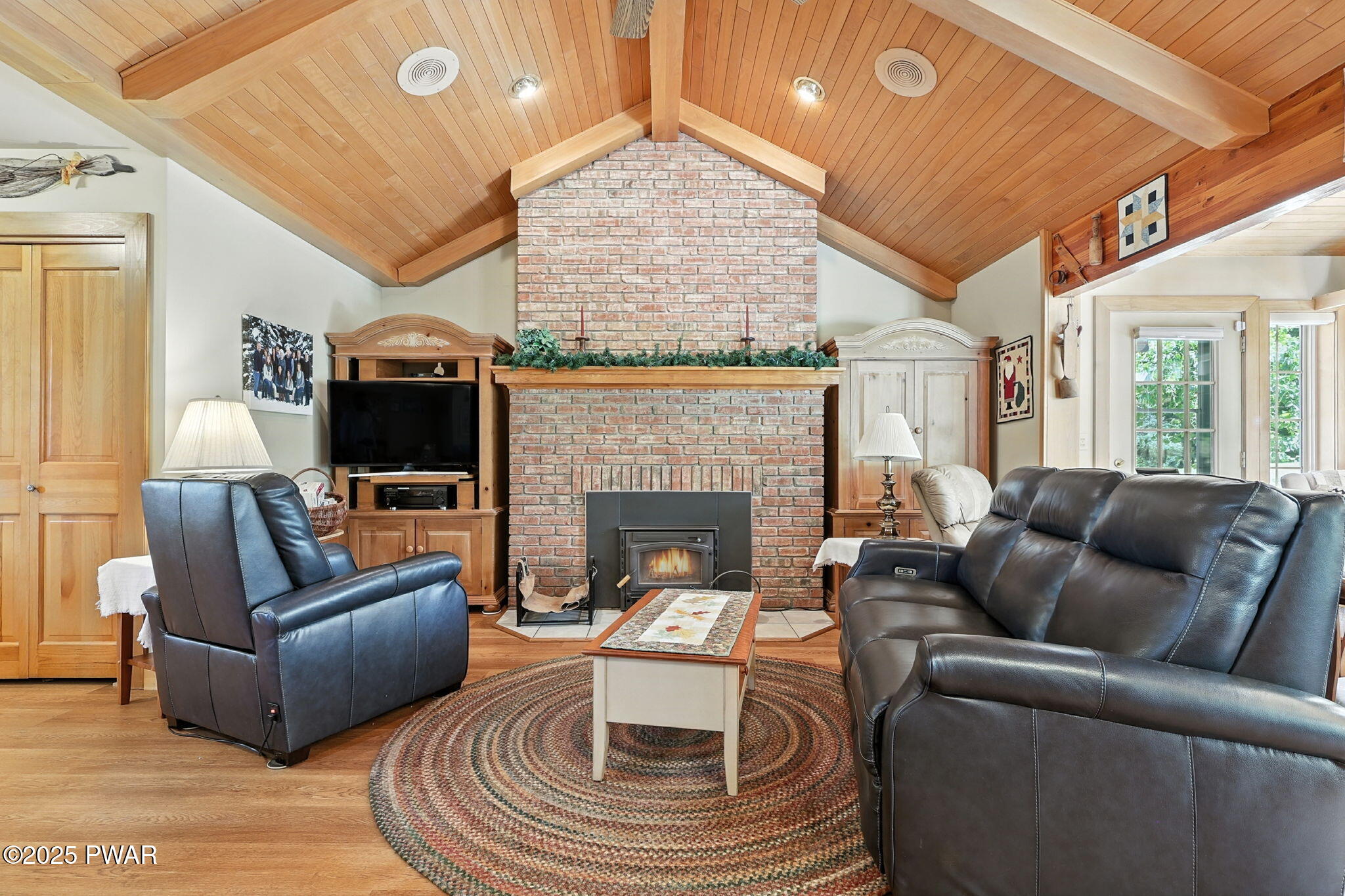 Forest City, Pennsylvania, 18421, United States, 6 Bedrooms Bedrooms, ,4 BathroomsBathrooms,Residential,Pending,1994968