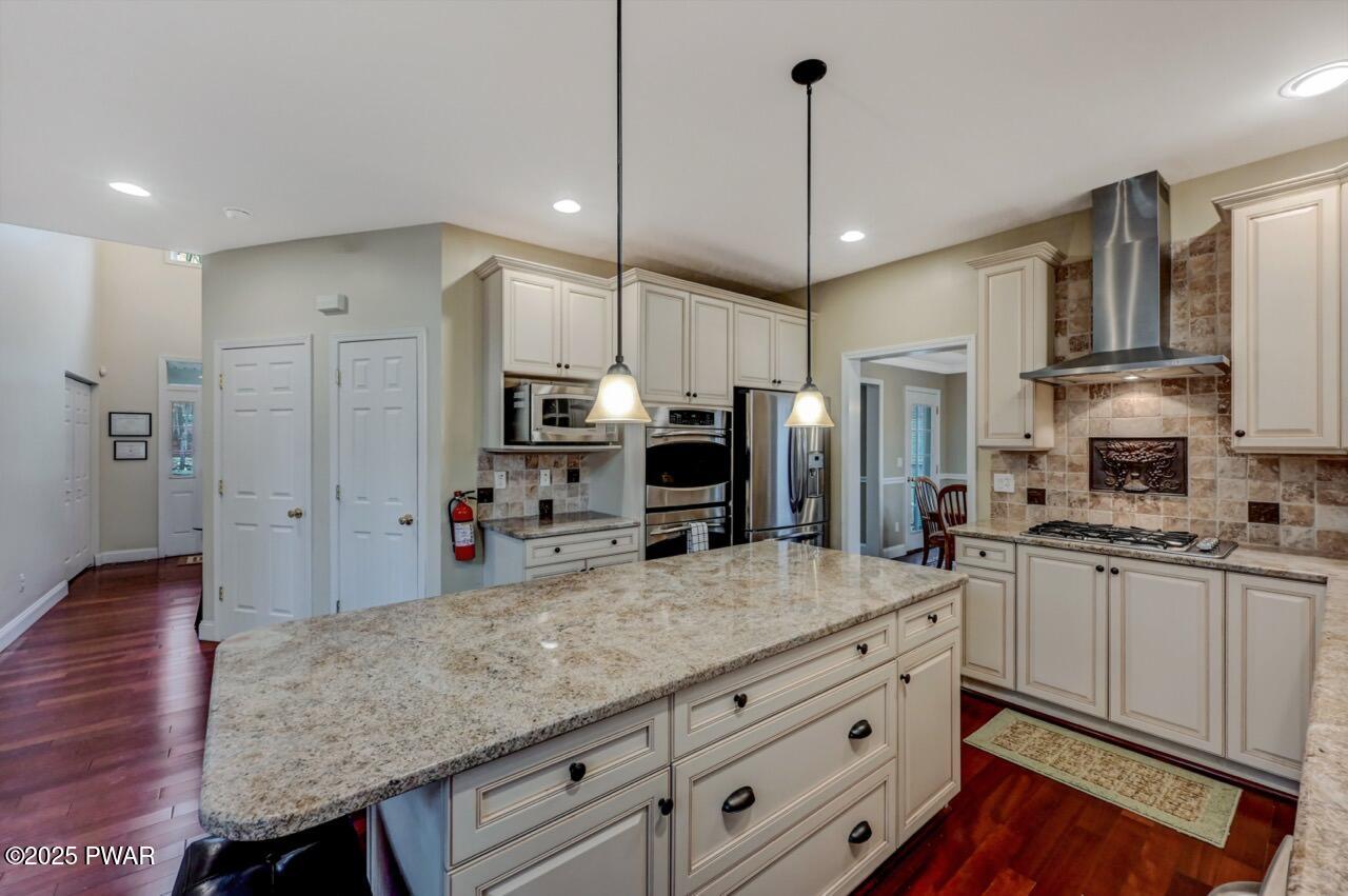 Lackawaxen, Pennsylvania, 18435, United States, ,4 BathroomsBathrooms,Residential,Active,1753948