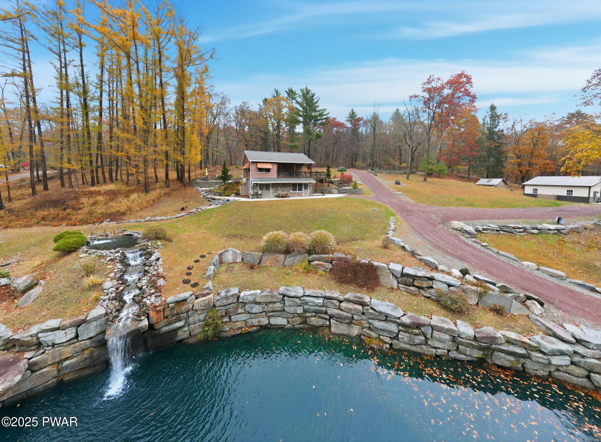 Hawley, Pennsylvania, 18428, United States, 2 Bedrooms Bedrooms, ,3 BathroomsBathrooms,Residential,Active,1985583