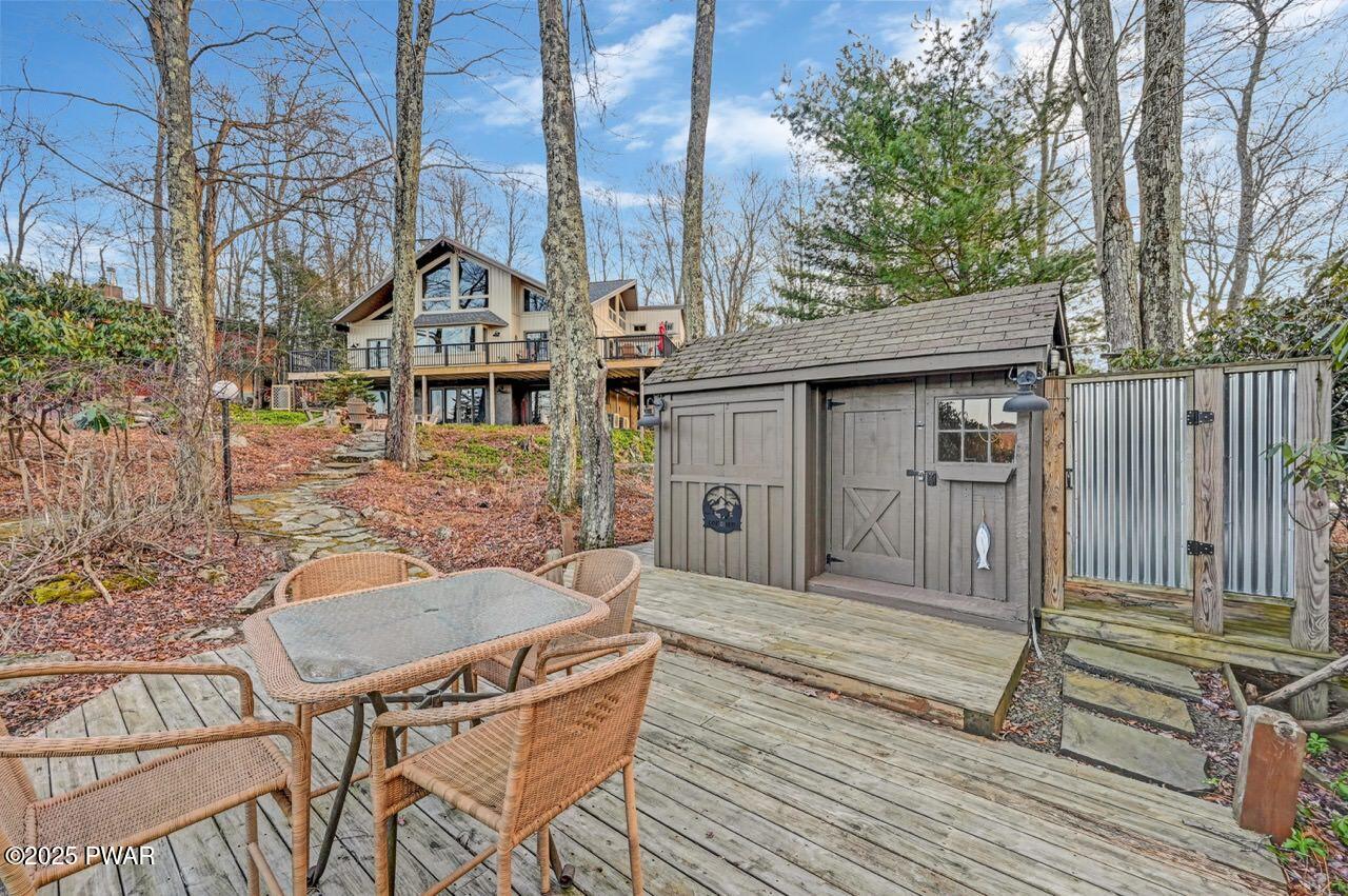 Lake Ariel, Pennsylvania, 18436, United States, 4 Bedrooms Bedrooms, ,3 BathroomsBathrooms,Residential,Active,2010911