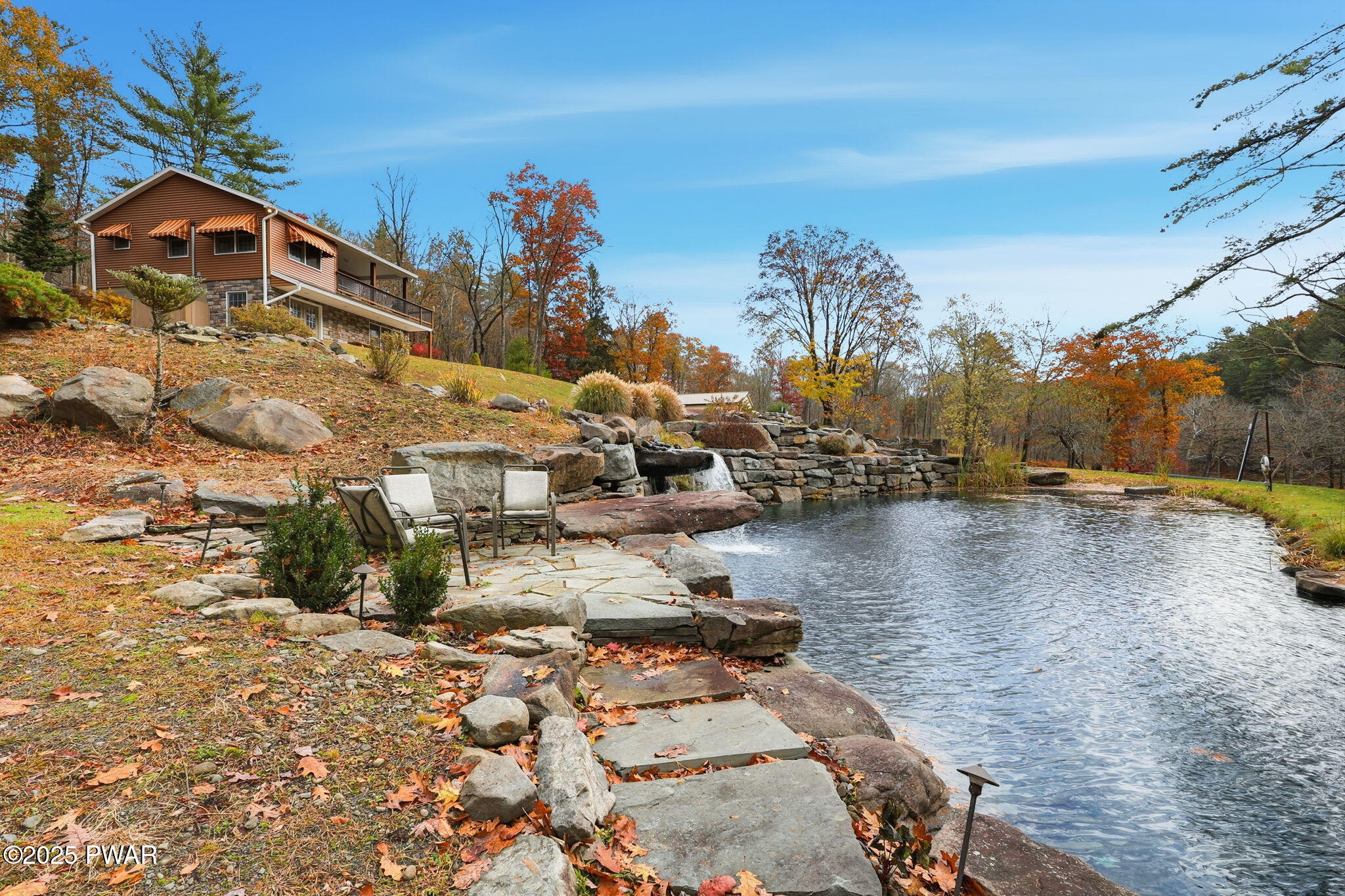Hawley, Pennsylvania, 18428, United States, 2 Bedrooms Bedrooms, ,3 BathroomsBathrooms,Residential,Active,1985583