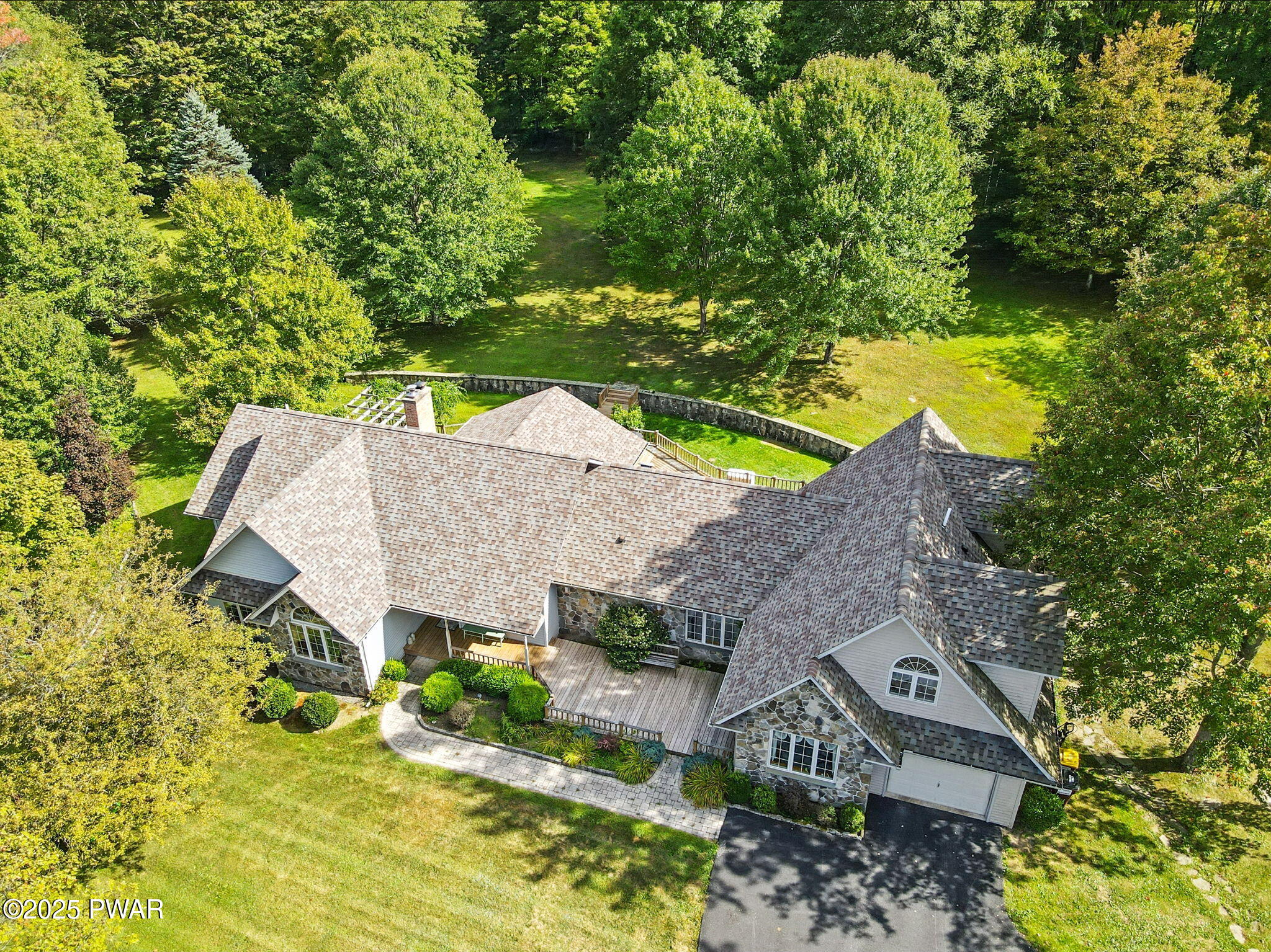 Forest City, Pennsylvania, 18421, United States, 6 Bedrooms Bedrooms, ,4 BathroomsBathrooms,Residential,Pending,1994968