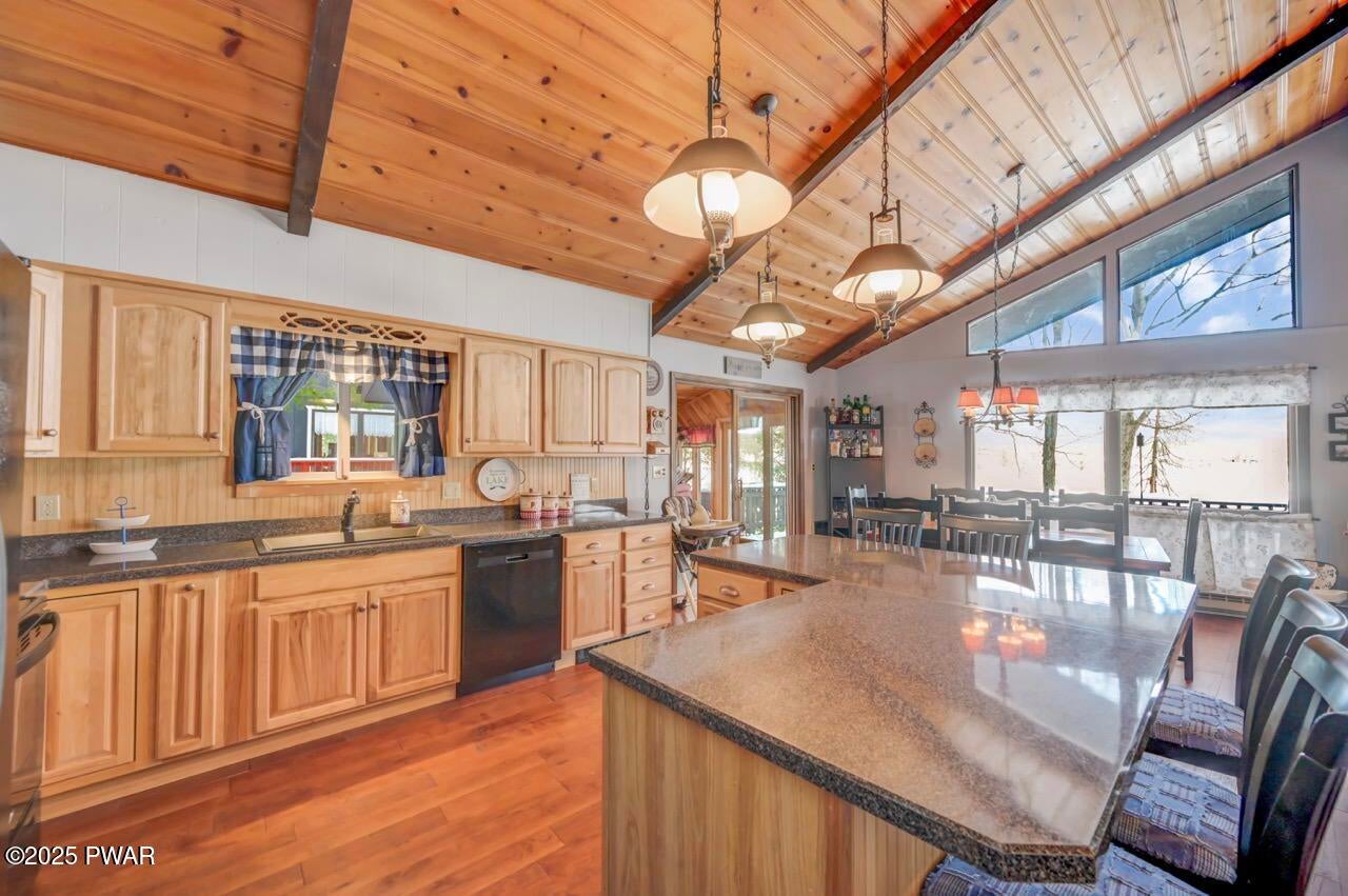 Lake Ariel, Pennsylvania, 18436, United States, 5 Bedrooms Bedrooms, ,2 BathroomsBathrooms,Residential,Active,2006806