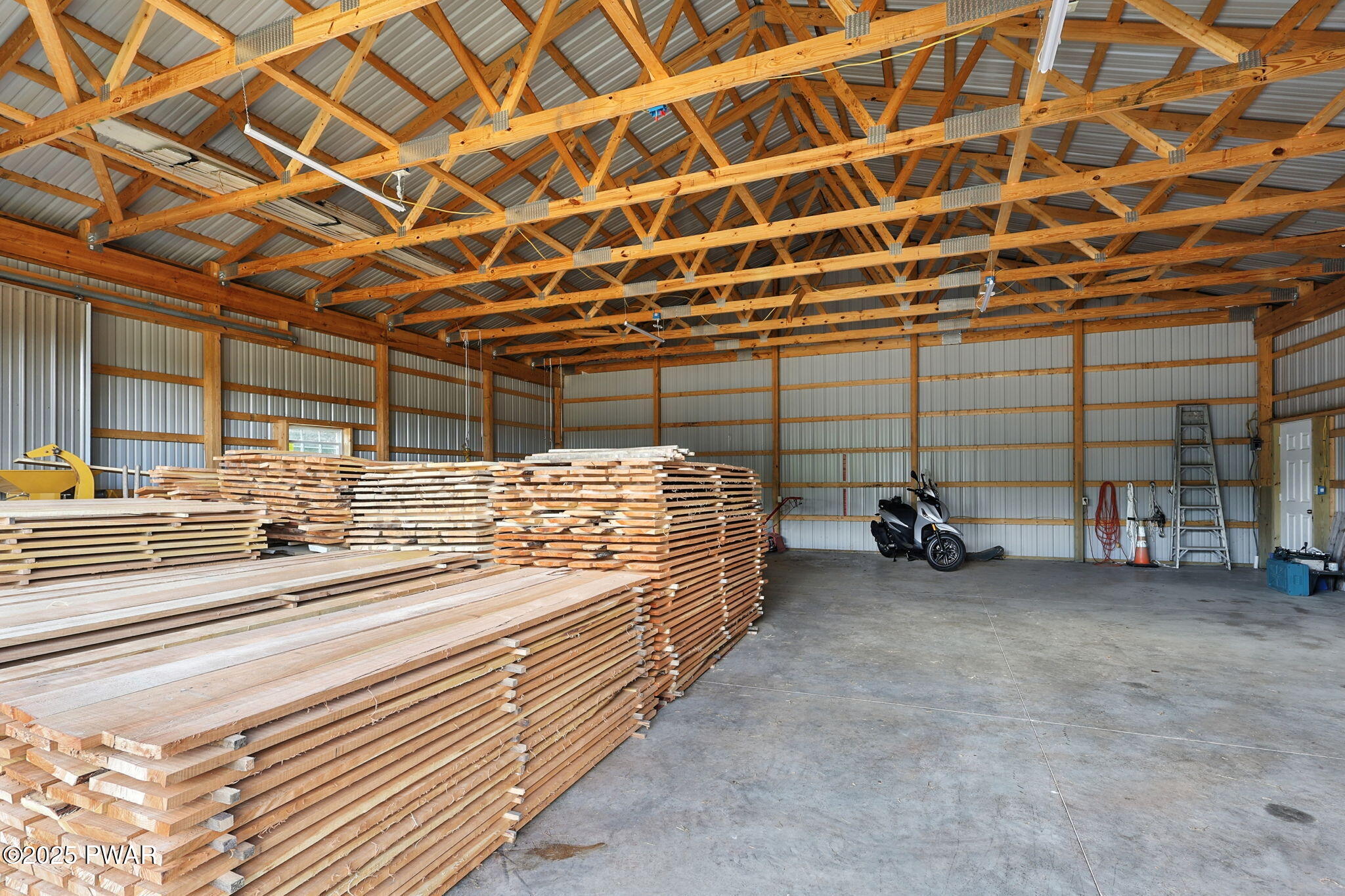 Forest City, Pennsylvania, 18421, United States, 6 Bedrooms Bedrooms, ,4 BathroomsBathrooms,Residential,Pending,1994968