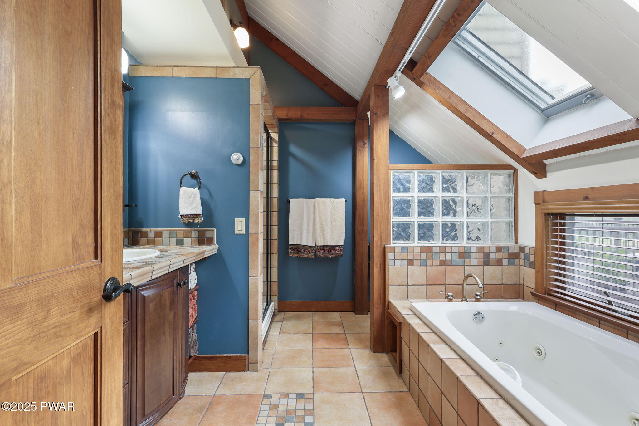 Lake Ariel, Pennsylvania, 18436, United States, 4 Bedrooms Bedrooms, ,4 BathroomsBathrooms,Residential,Active,1877861