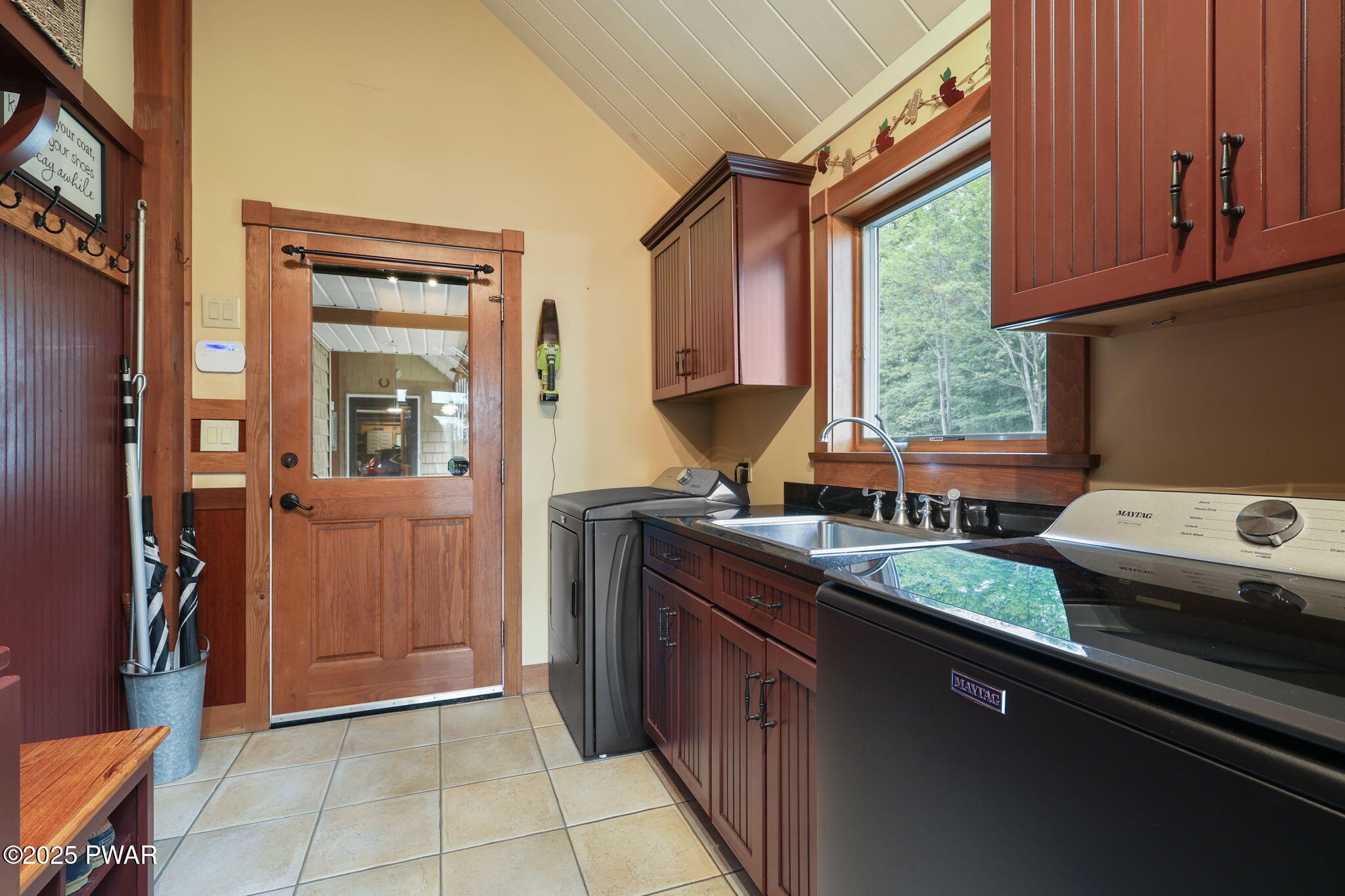 Lake Ariel, Pennsylvania, 18436, United States, 4 Bedrooms Bedrooms, ,4 BathroomsBathrooms,Residential,Active,1877861