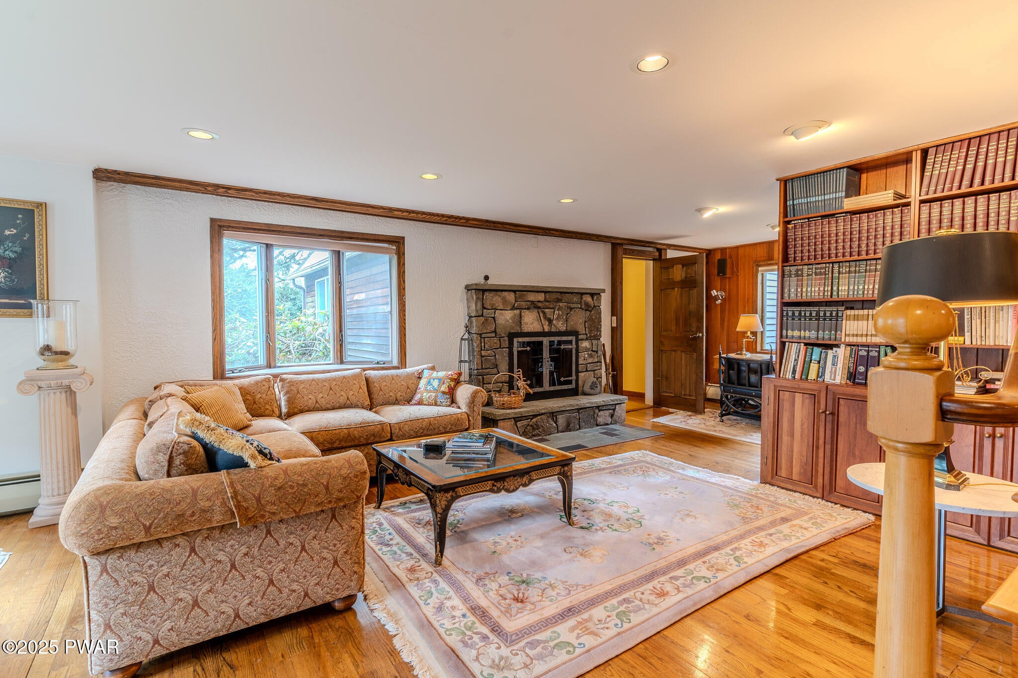 Honesdale, Pennsylvania, 18431, United States, 6 Bedrooms Bedrooms, ,4 BathroomsBathrooms,Residential,Active,1824543