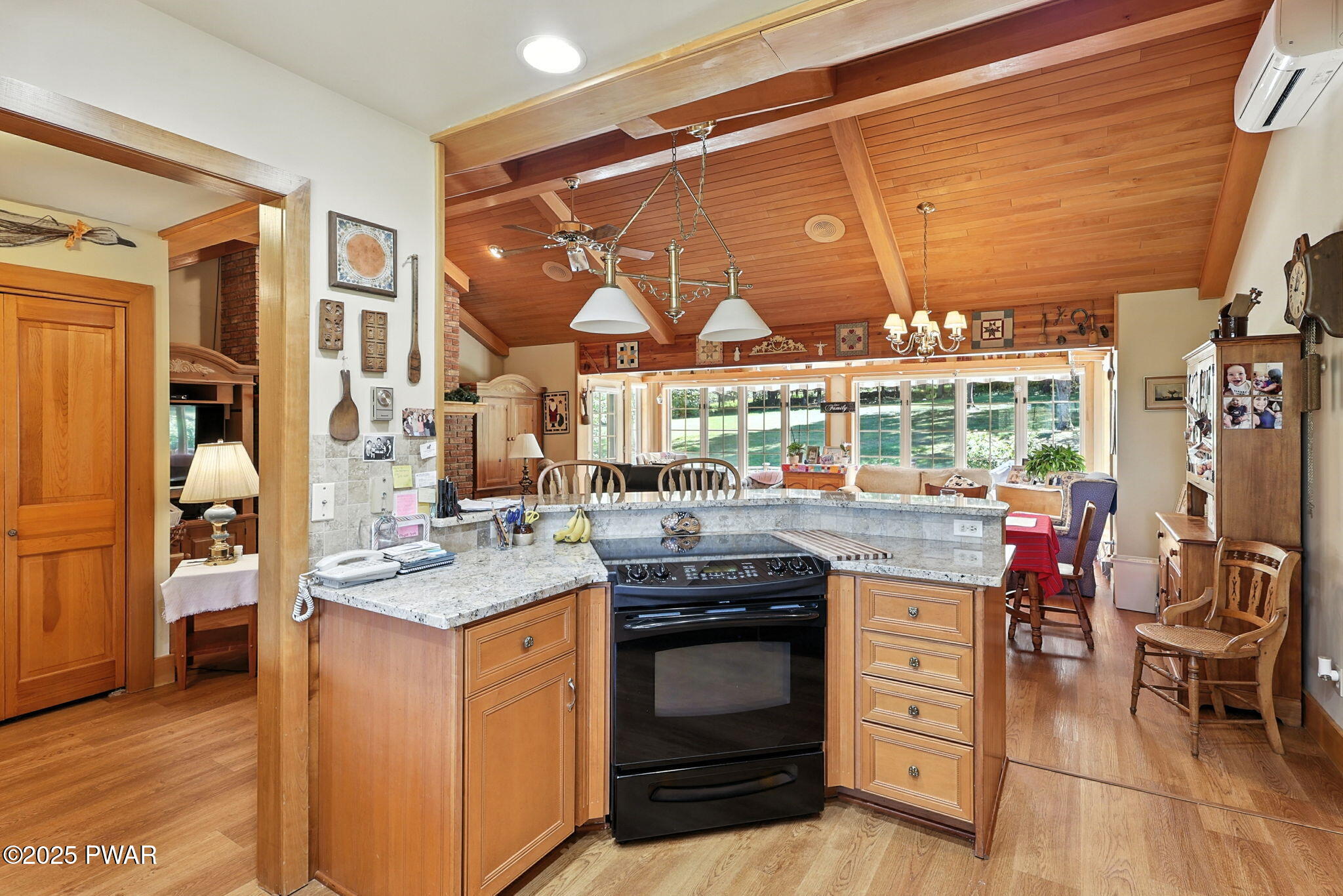 Forest City, Pennsylvania, 18421, United States, 6 Bedrooms Bedrooms, ,4 BathroomsBathrooms,Residential,Pending,1994968