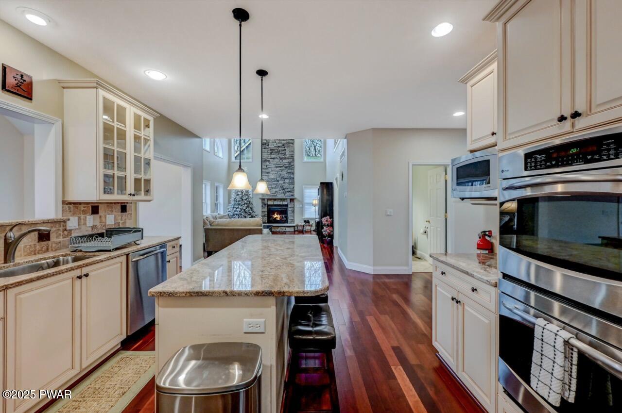 Lackawaxen, Pennsylvania, 18435, United States, ,4 BathroomsBathrooms,Residential,Active,1753948