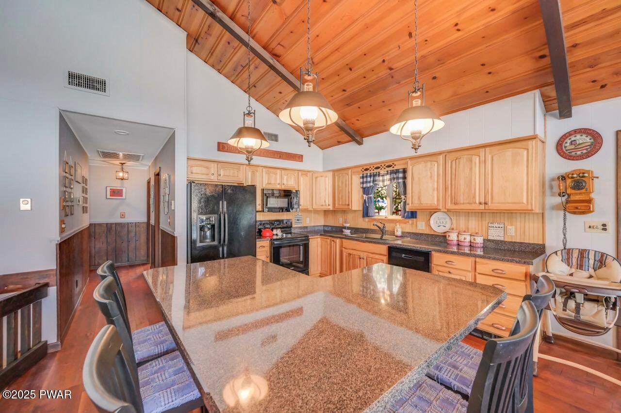 Lake Ariel, Pennsylvania, 18436, United States, 5 Bedrooms Bedrooms, ,2 BathroomsBathrooms,Residential,Active,2006806