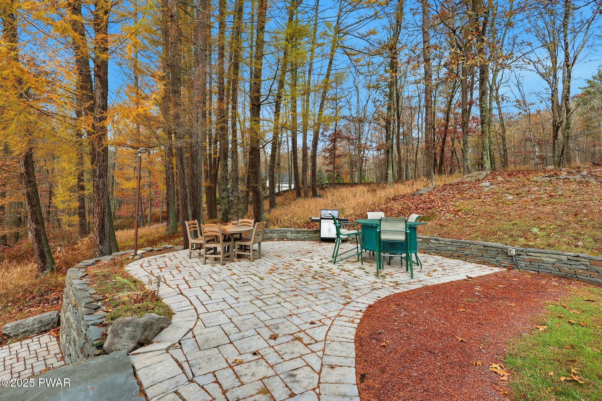 Hawley, Pennsylvania, 18428, United States, 2 Bedrooms Bedrooms, ,3 BathroomsBathrooms,Residential,Active,1985583