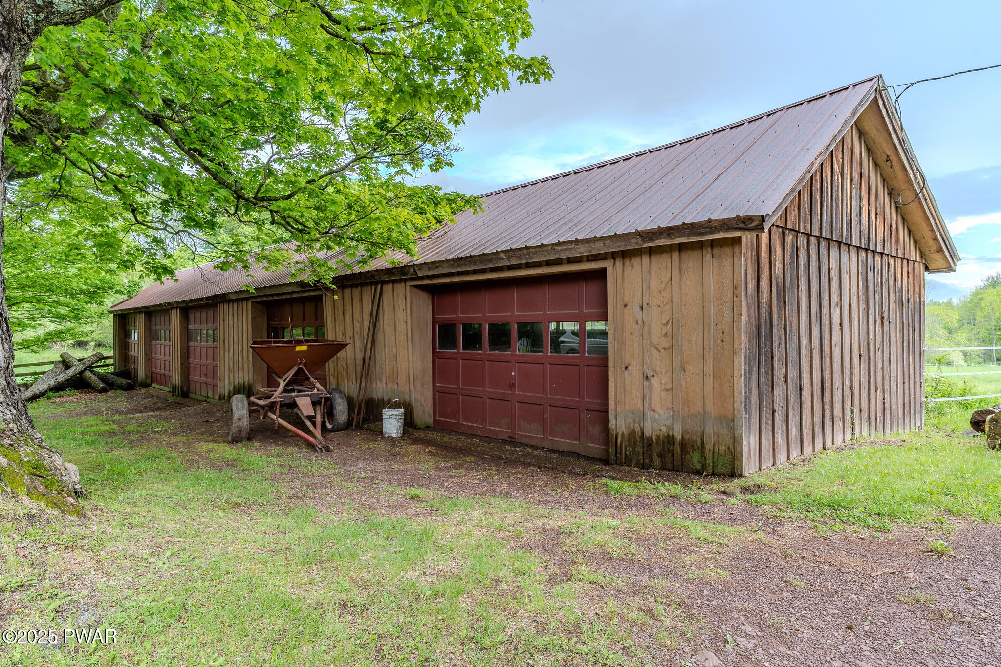 Honesdale, Pennsylvania, 18431, United States, 6 Bedrooms Bedrooms, ,4 BathroomsBathrooms,Residential,Active,1824543