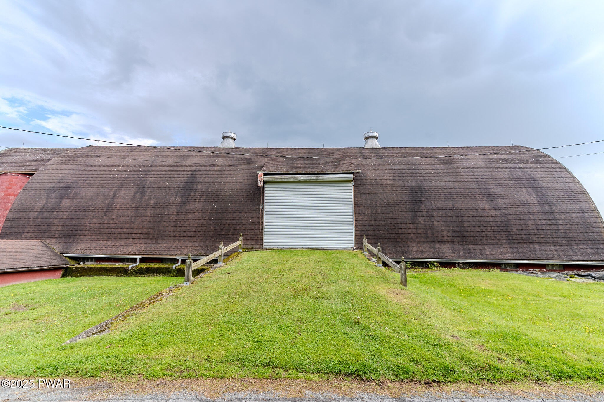 Honesdale, Pennsylvania, 18431, United States, 6 Bedrooms Bedrooms, ,4 BathroomsBathrooms,Residential,Active,1824543