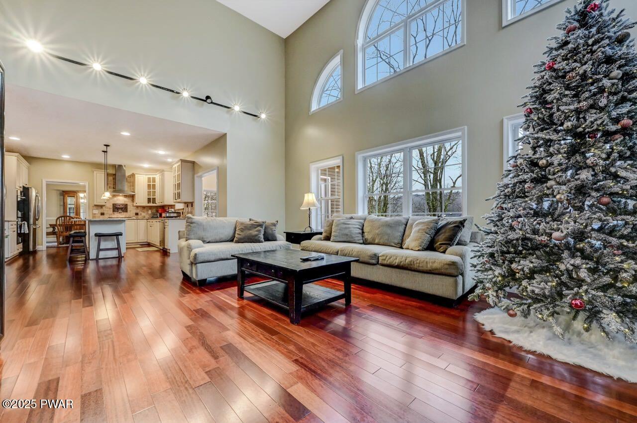 Lackawaxen, Pennsylvania, 18435, United States, ,4 BathroomsBathrooms,Residential,Active,1753948