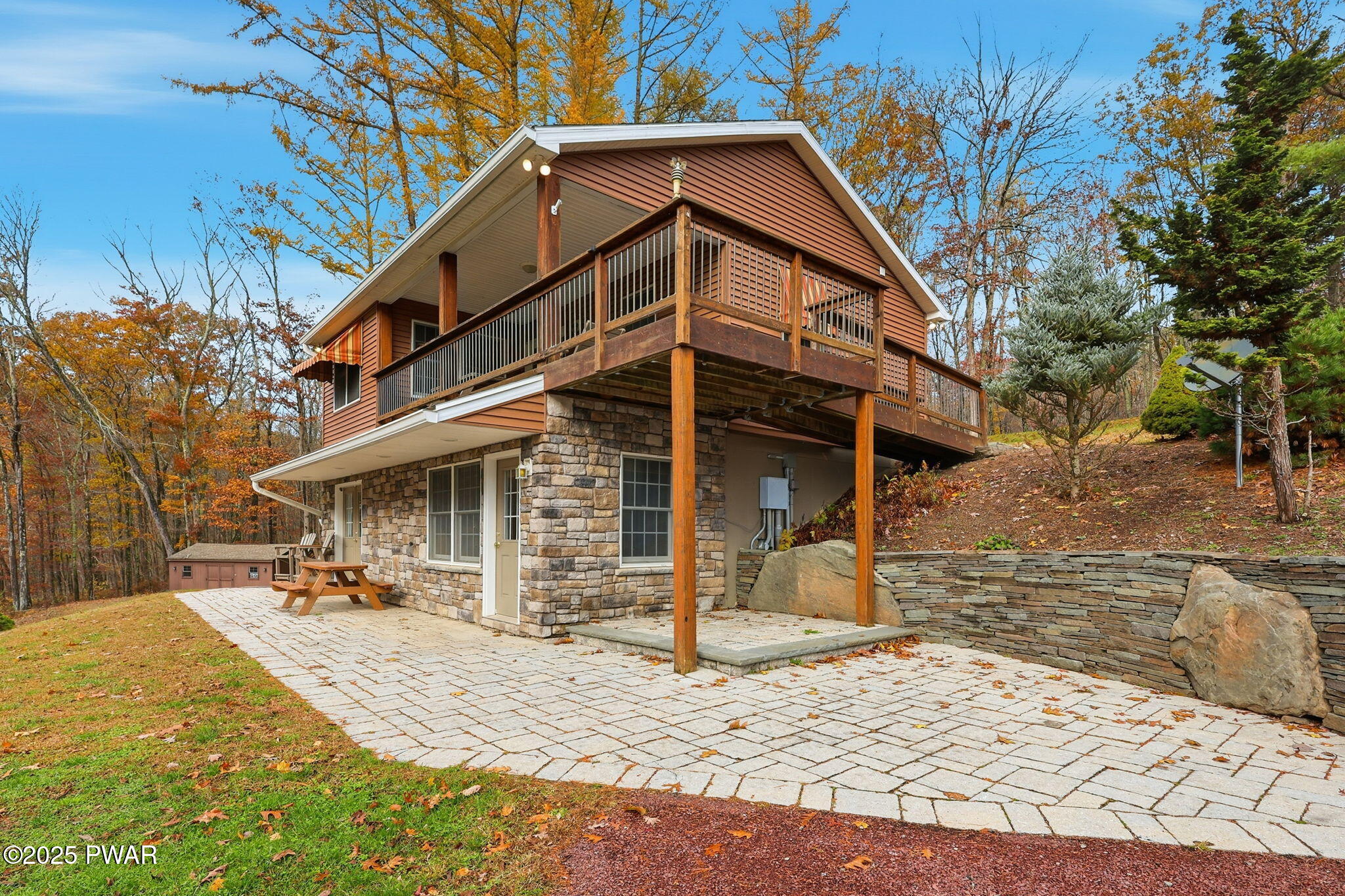 Hawley, Pennsylvania, 18428, United States, 2 Bedrooms Bedrooms, ,3 BathroomsBathrooms,Residential,Active,1985583