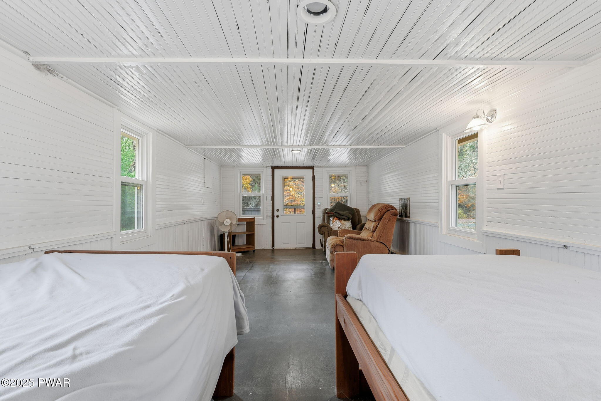 Hawley, Pennsylvania, 18428, United States, 2 Bedrooms Bedrooms, ,3 BathroomsBathrooms,Residential,Active,1985583