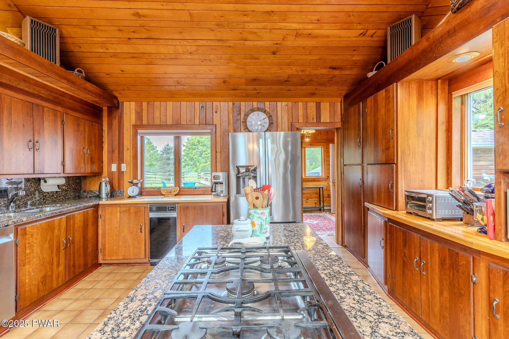 Honesdale, Pennsylvania, 18431, United States, 6 Bedrooms Bedrooms, ,4 BathroomsBathrooms,Residential,Active,1824543