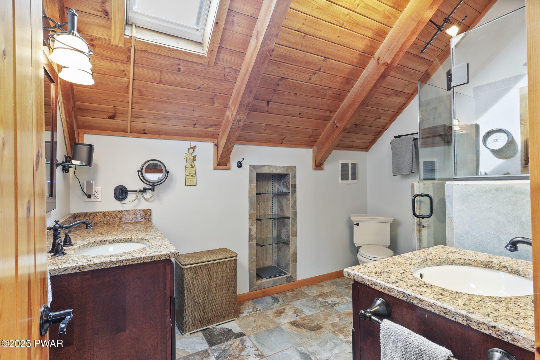 Factoryville, Pennsylvania, 18419, United States, 5 Bedrooms Bedrooms, ,4 BathroomsBathrooms,Residential,Active,1894524