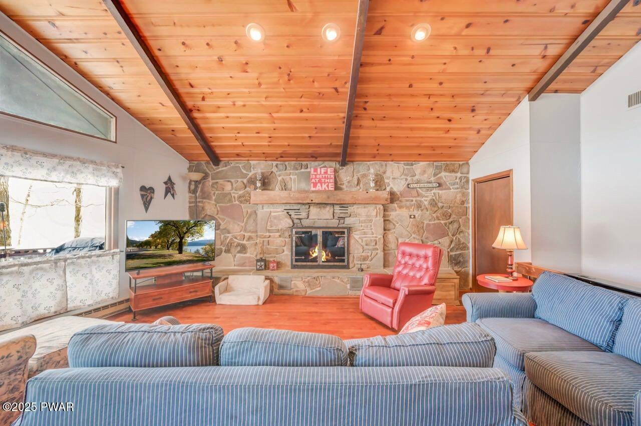 Lake Ariel, Pennsylvania, 18436, United States, 5 Bedrooms Bedrooms, ,2 BathroomsBathrooms,Residential,Active,2006806