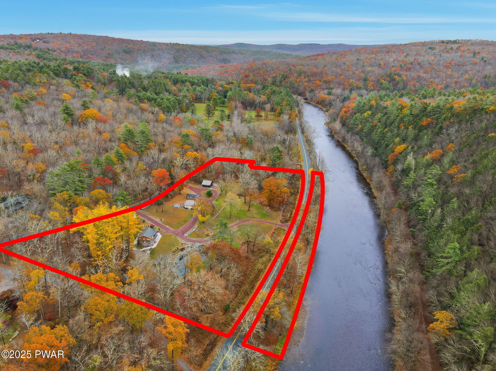 Hawley, Pennsylvania, 18428, United States, 2 Bedrooms Bedrooms, ,3 BathroomsBathrooms,Residential,Active,1985583