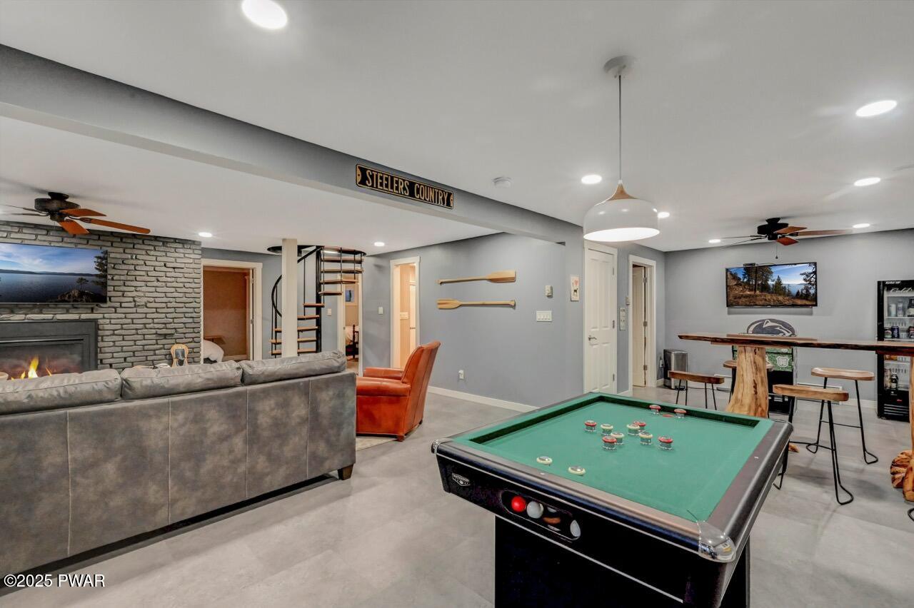 Lake Ariel, Pennsylvania, 18436, United States, 4 Bedrooms Bedrooms, ,3 BathroomsBathrooms,Residential,Active,2010911