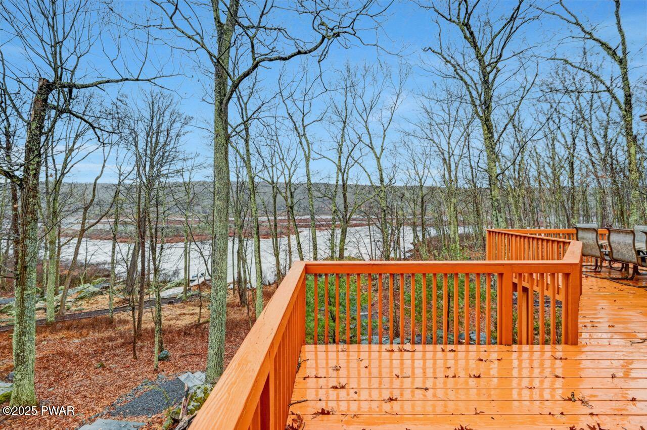 Lackawaxen, Pennsylvania, 18435, United States, ,4 BathroomsBathrooms,Residential,Active,1753948