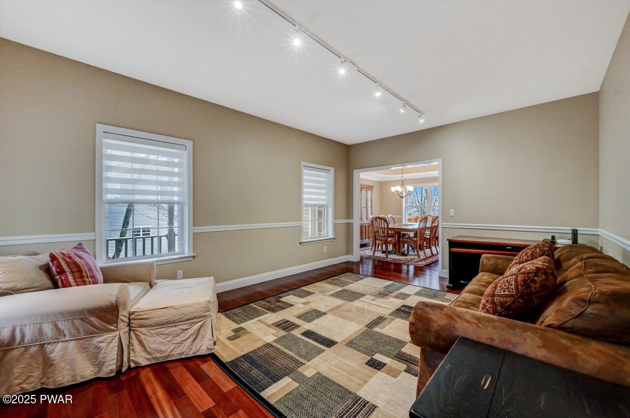 Lackawaxen, Pennsylvania, 18435, United States, ,4 BathroomsBathrooms,Residential,Active,1753948