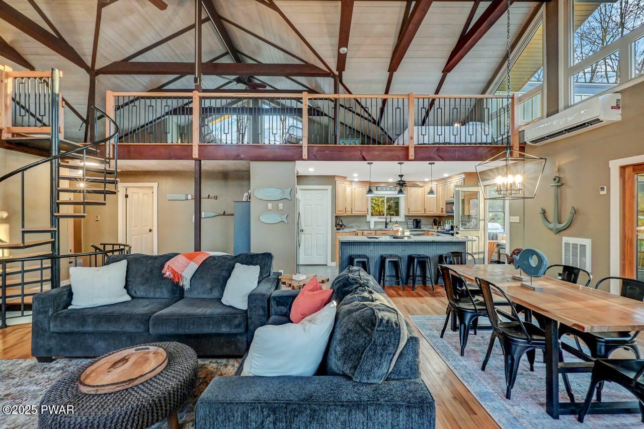 Lake Ariel, Pennsylvania, 18436, United States, 4 Bedrooms Bedrooms, ,3 BathroomsBathrooms,Residential,Active,2010911