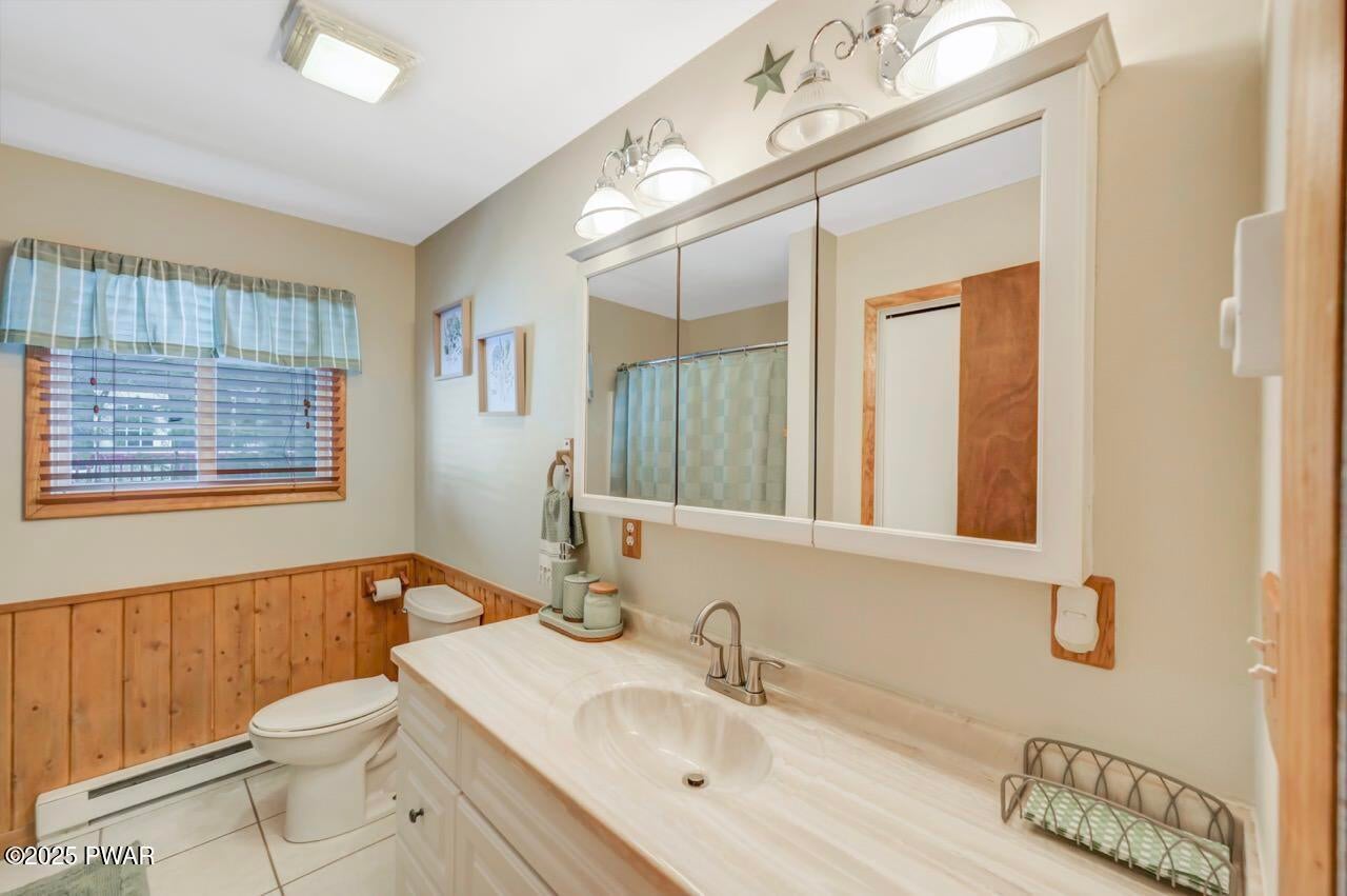 Lake Ariel, Pennsylvania, 18436, United States, 5 Bedrooms Bedrooms, ,2 BathroomsBathrooms,Residential,Active,2006806