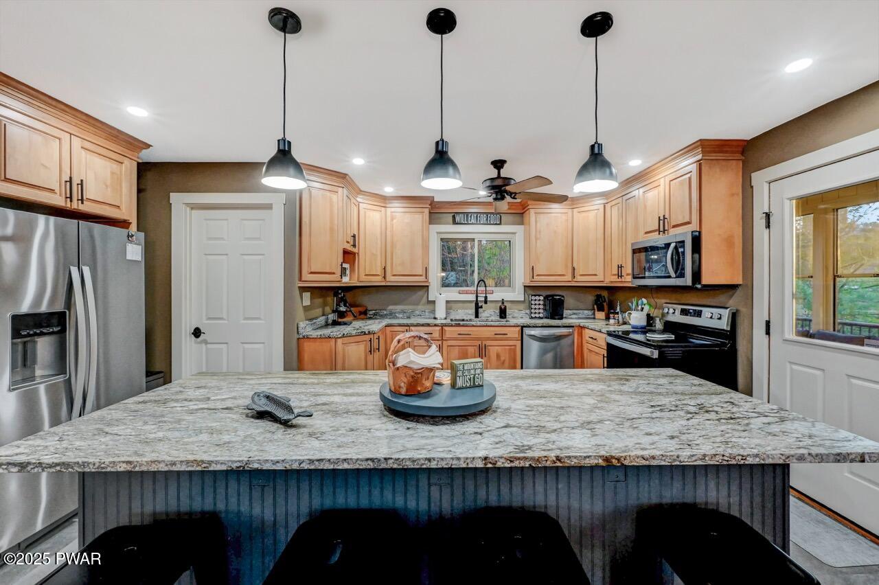 Lake Ariel, Pennsylvania, 18436, United States, 4 Bedrooms Bedrooms, ,3 BathroomsBathrooms,Residential,Active,2010911