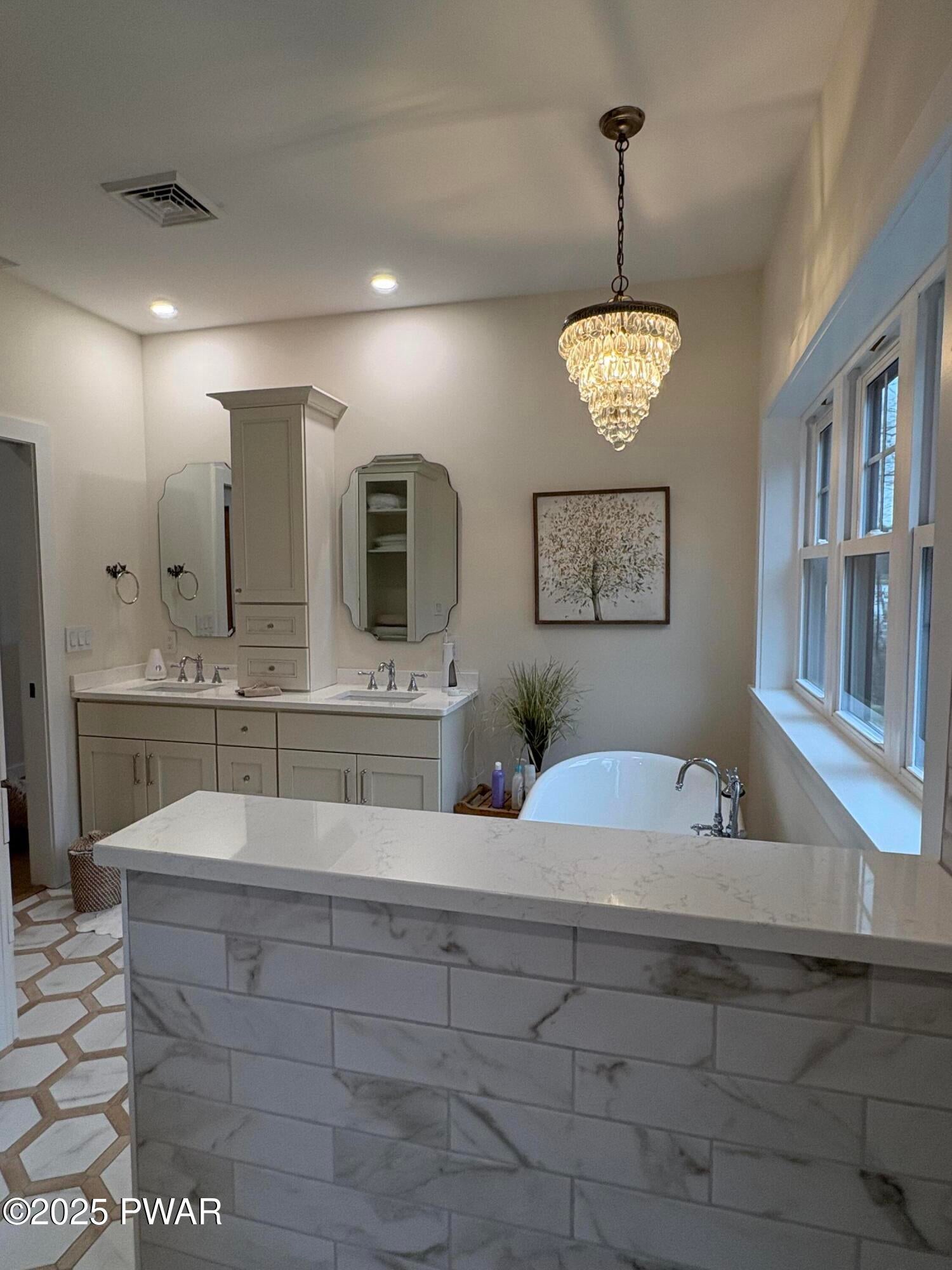 Equinunk, Pennsylvania, 18417, United States, 3 Bedrooms Bedrooms, ,3 BathroomsBathrooms,Residential,Active,2001076