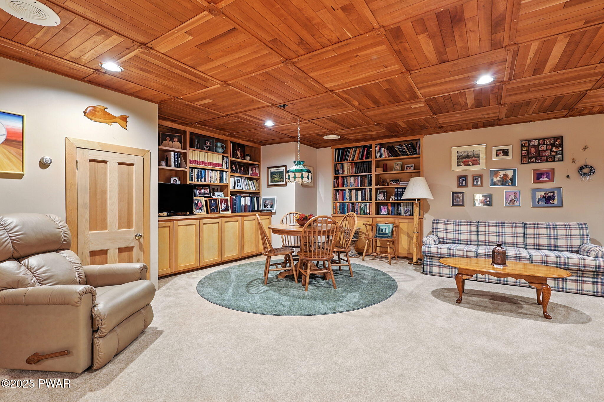 Forest City, Pennsylvania, 18421, United States, 6 Bedrooms Bedrooms, ,4 BathroomsBathrooms,Residential,Pending,1994968