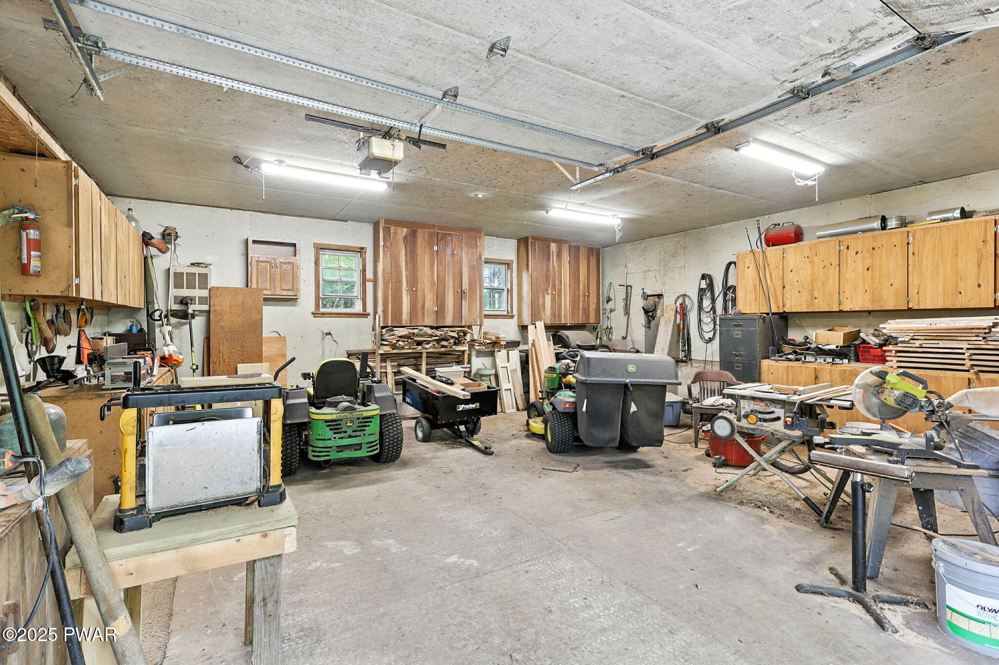 Forest City, Pennsylvania, 18421, United States, 6 Bedrooms Bedrooms, ,4 BathroomsBathrooms,Residential,Pending,1994968