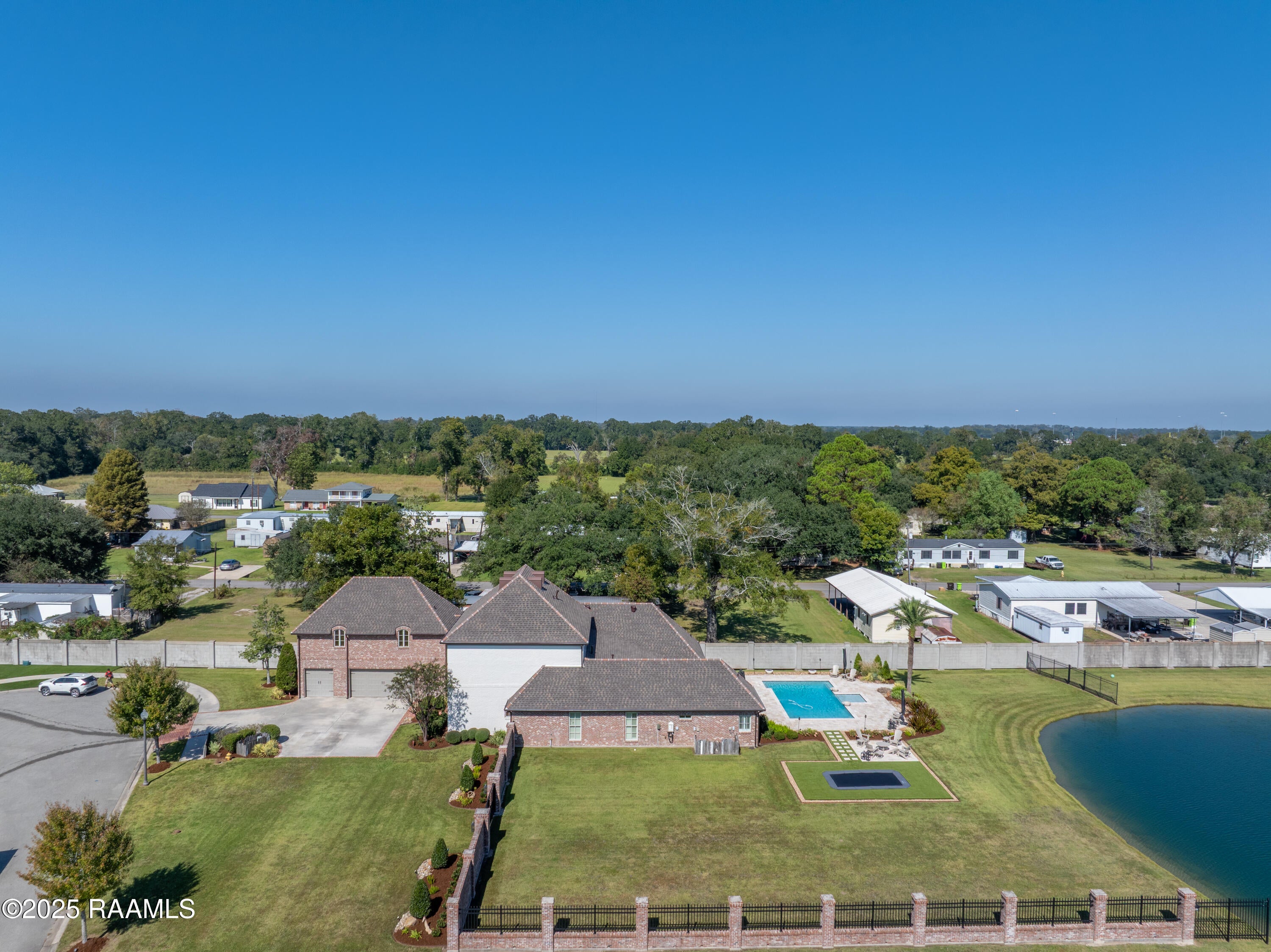 Breaux Bridge, Louisiana, 70517, United States, 4 Bedrooms Bedrooms, ,5 BathroomsBathrooms,Residential,Active,1985864