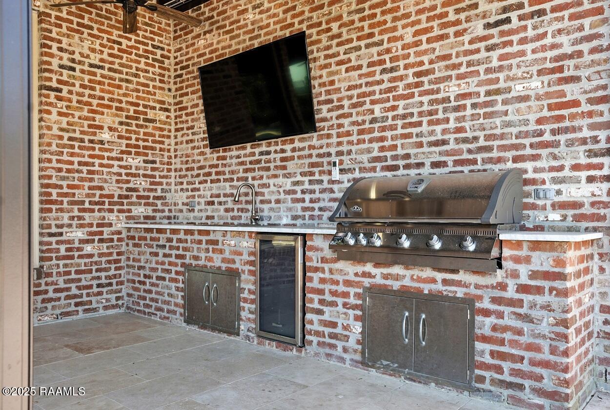 Broussard, Louisiana, 70518, United States, 4 Bedrooms Bedrooms, ,4 BathroomsBathrooms,Residential,Active,1936420