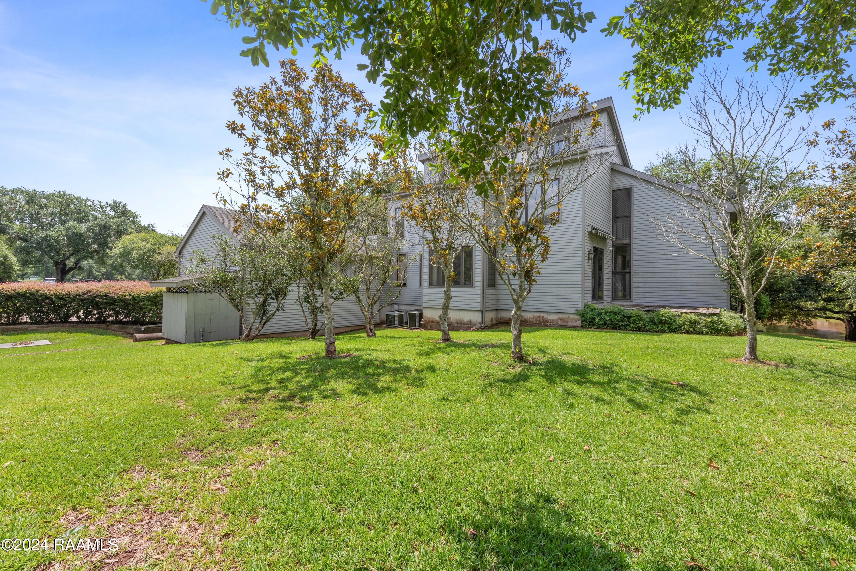 Breaux Bridge, Louisiana, 70517, United States, 4 Bedrooms Bedrooms, ,4 BathroomsBathrooms,Residential,Active,1922348