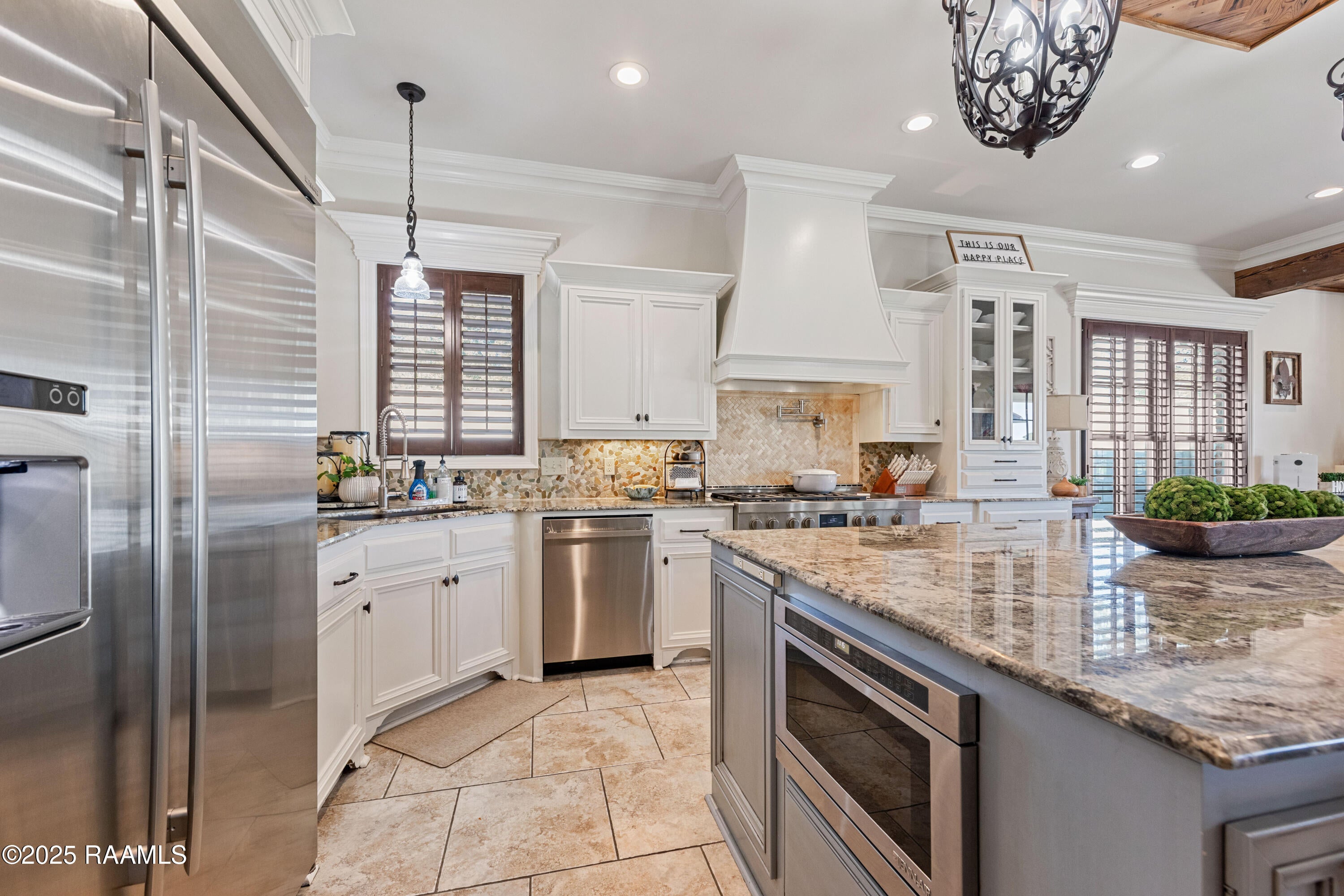 Breaux Bridge, Louisiana, 70517, United States, 4 Bedrooms Bedrooms, ,5 BathroomsBathrooms,Residential,Active,1985864