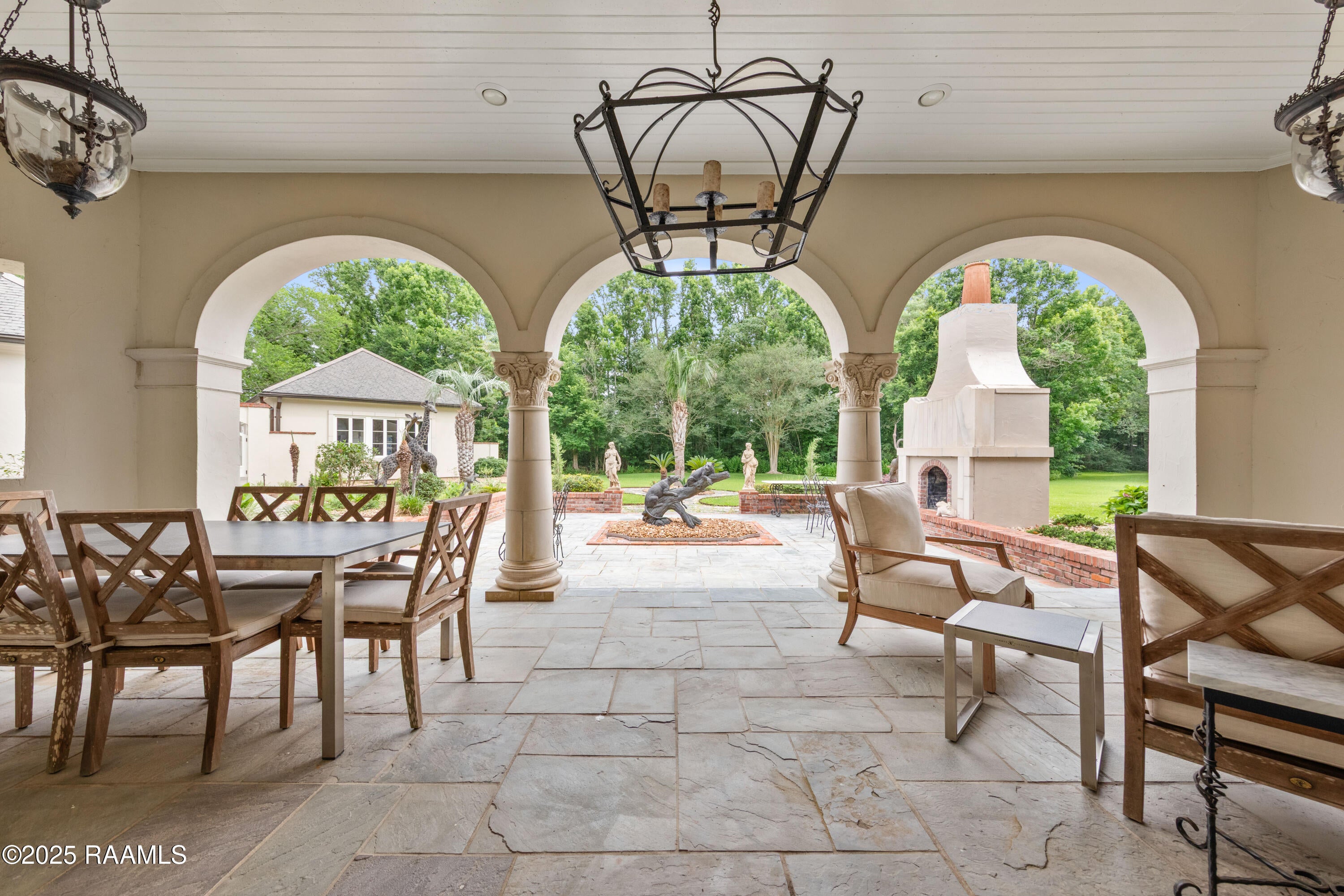 Abbeville, Louisiana, 70510, United States, 5 Bedrooms Bedrooms, ,5 BathroomsBathrooms,Residential,Active,1832294