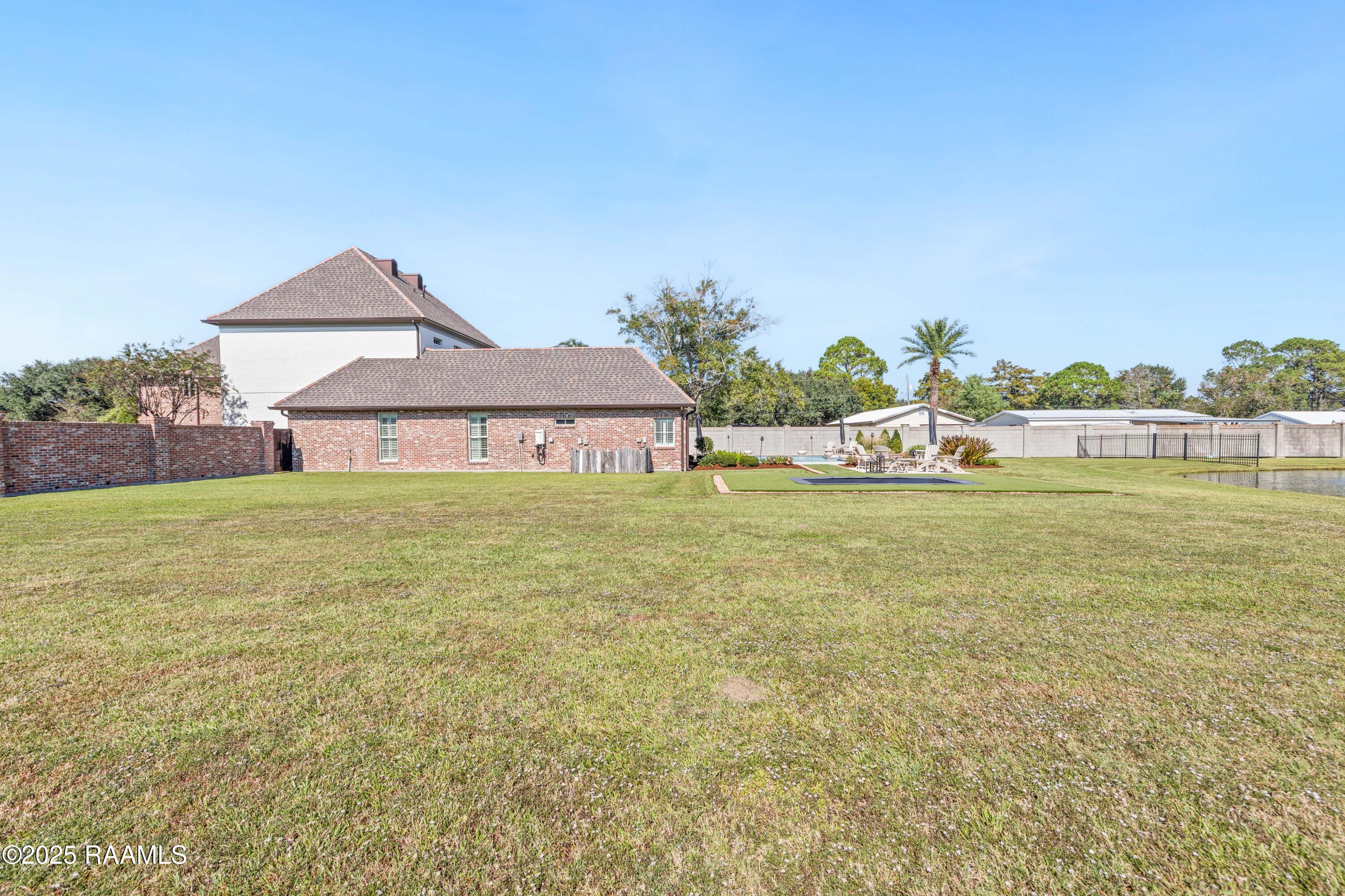 Breaux Bridge, Louisiana, 70517, United States, 4 Bedrooms Bedrooms, ,5 BathroomsBathrooms,Residential,Active,1985864