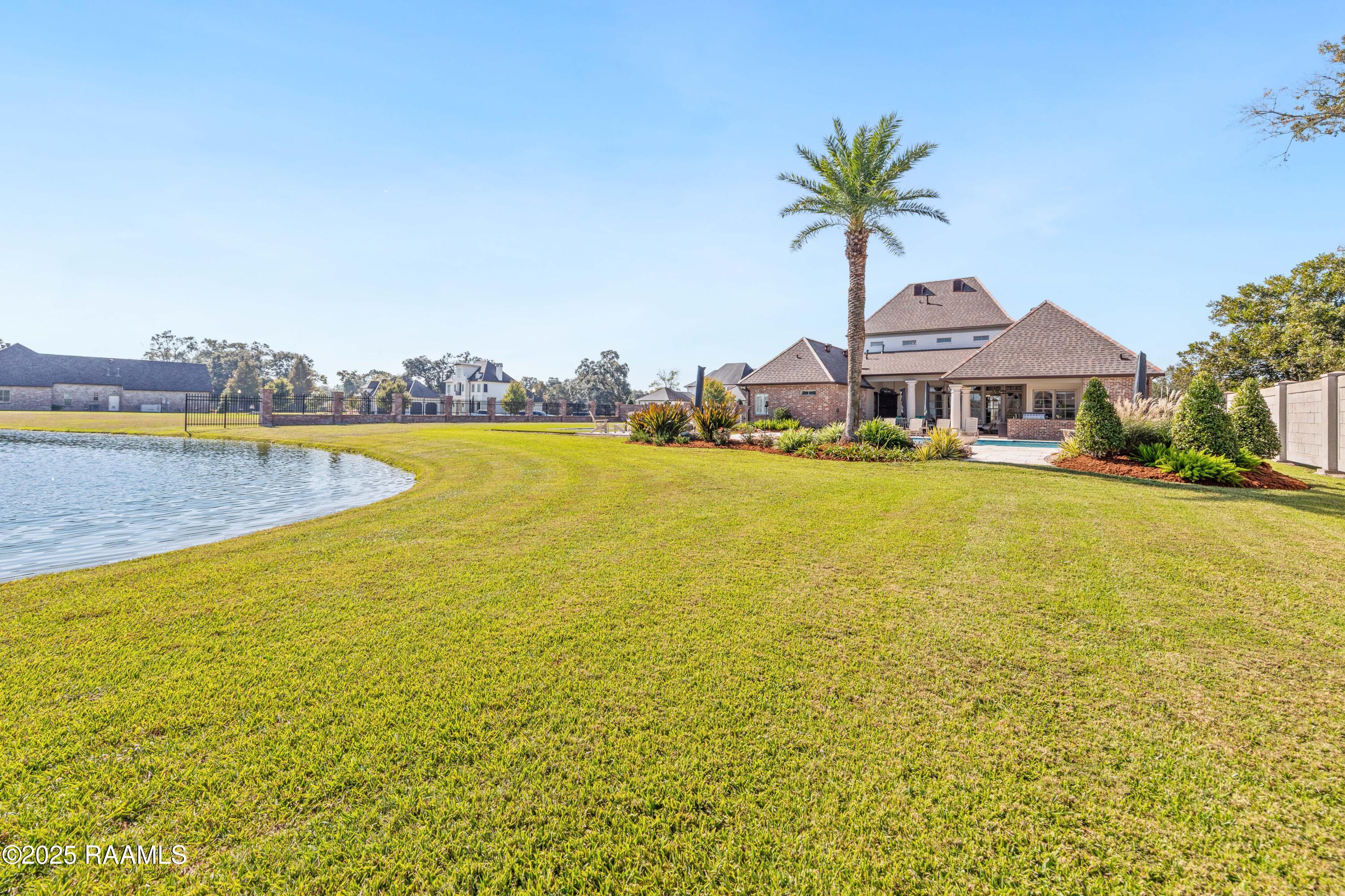 Breaux Bridge, Louisiana, 70517, United States, 4 Bedrooms Bedrooms, ,5 BathroomsBathrooms,Residential,Active,1985864