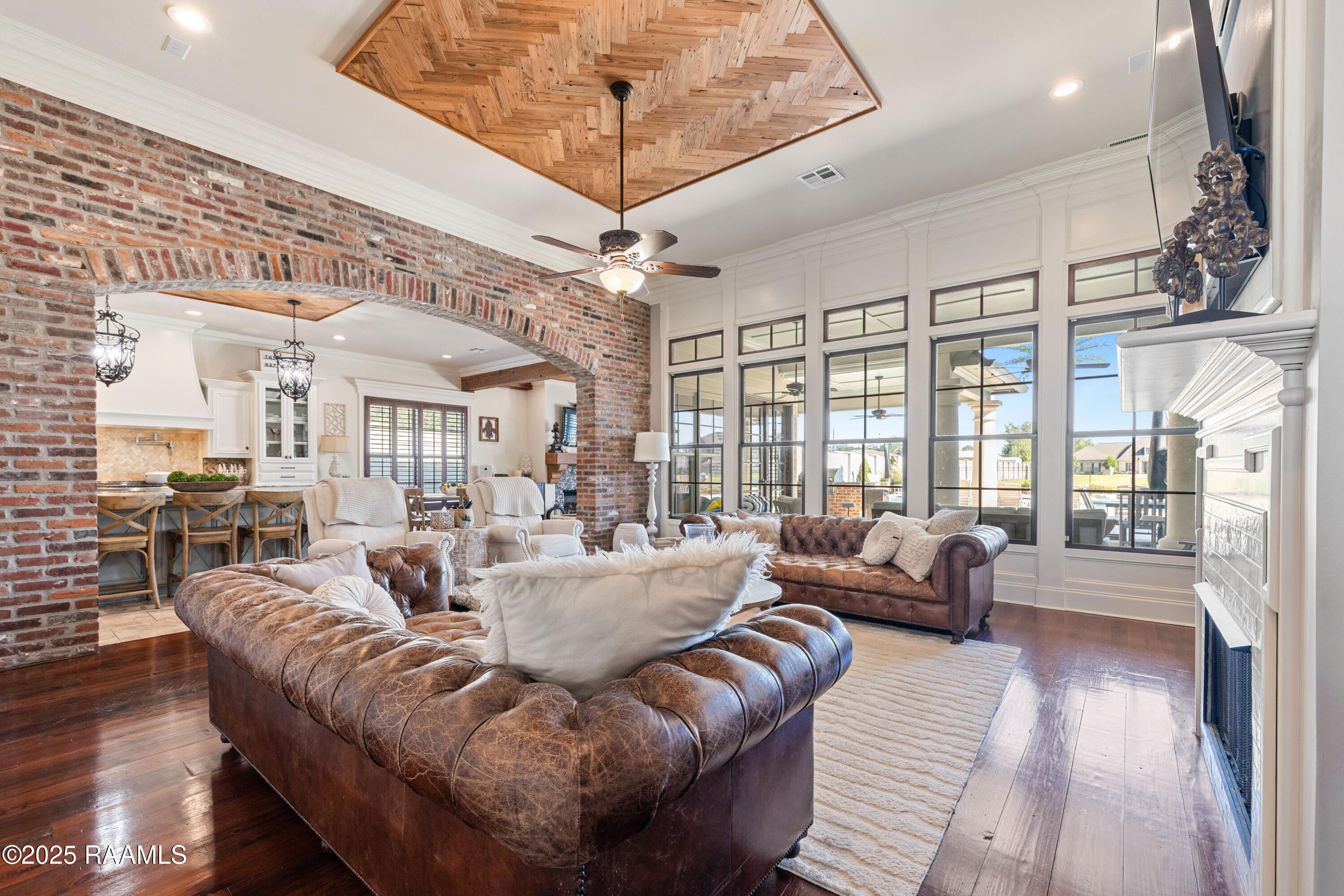 Breaux Bridge, Louisiana, 70517, United States, 4 Bedrooms Bedrooms, ,5 BathroomsBathrooms,Residential,Active,1985864