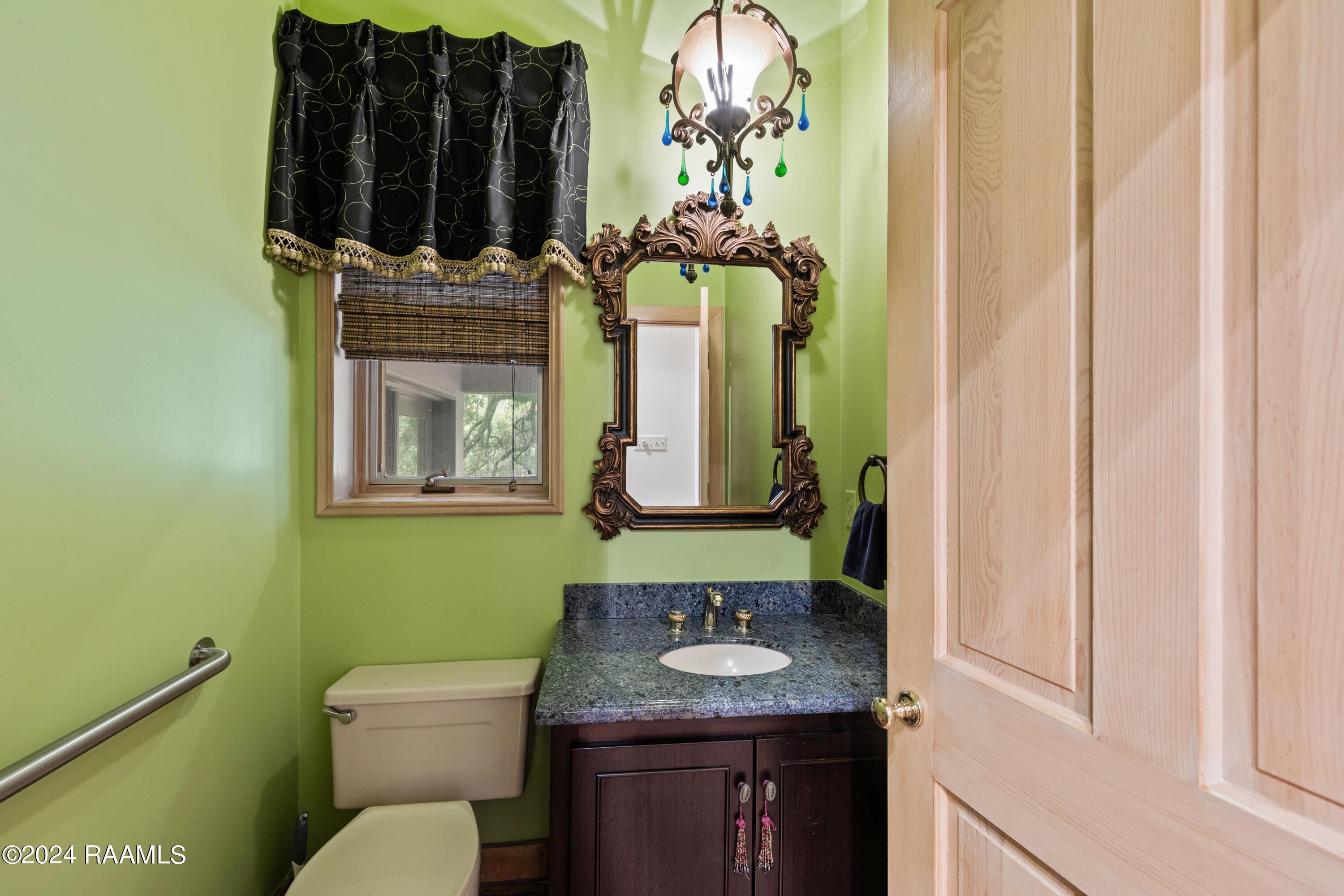Breaux Bridge, Louisiana, 70517, United States, 4 Bedrooms Bedrooms, ,4 BathroomsBathrooms,Residential,Active,1922348