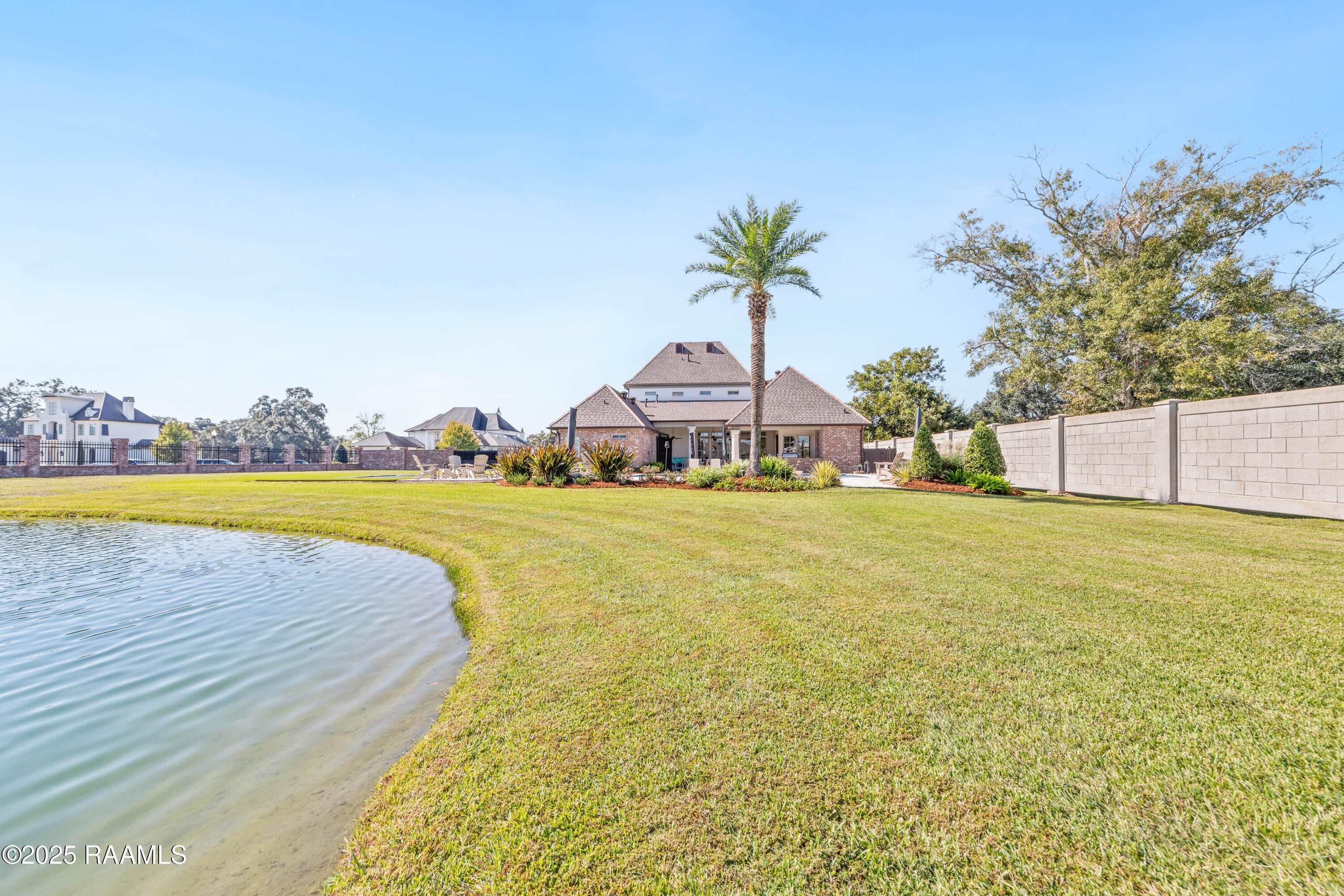 Breaux Bridge, Louisiana, 70517, United States, 4 Bedrooms Bedrooms, ,5 BathroomsBathrooms,Residential,Active,1985864