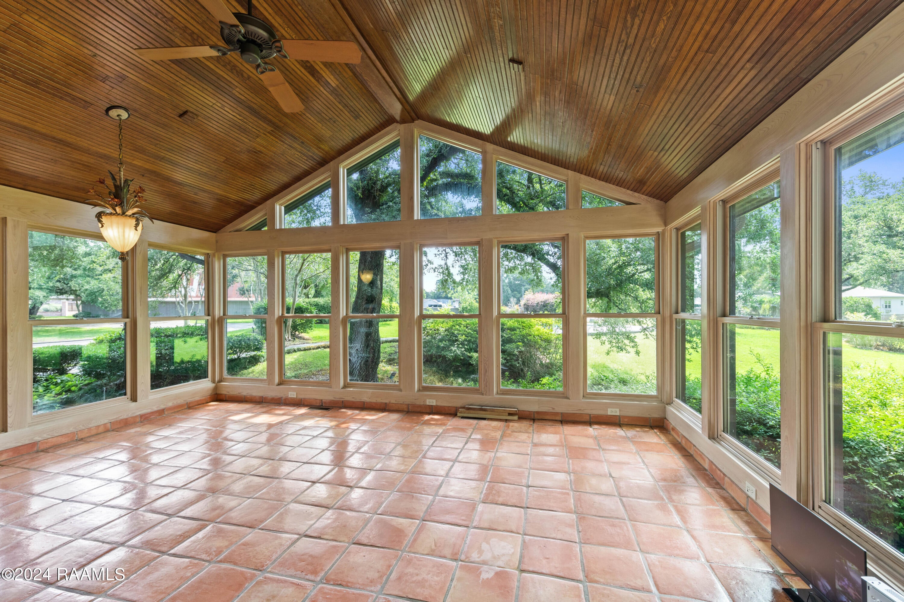 Breaux Bridge, Louisiana, 70517, United States, 4 Bedrooms Bedrooms, ,4 BathroomsBathrooms,Residential,Active,1922348