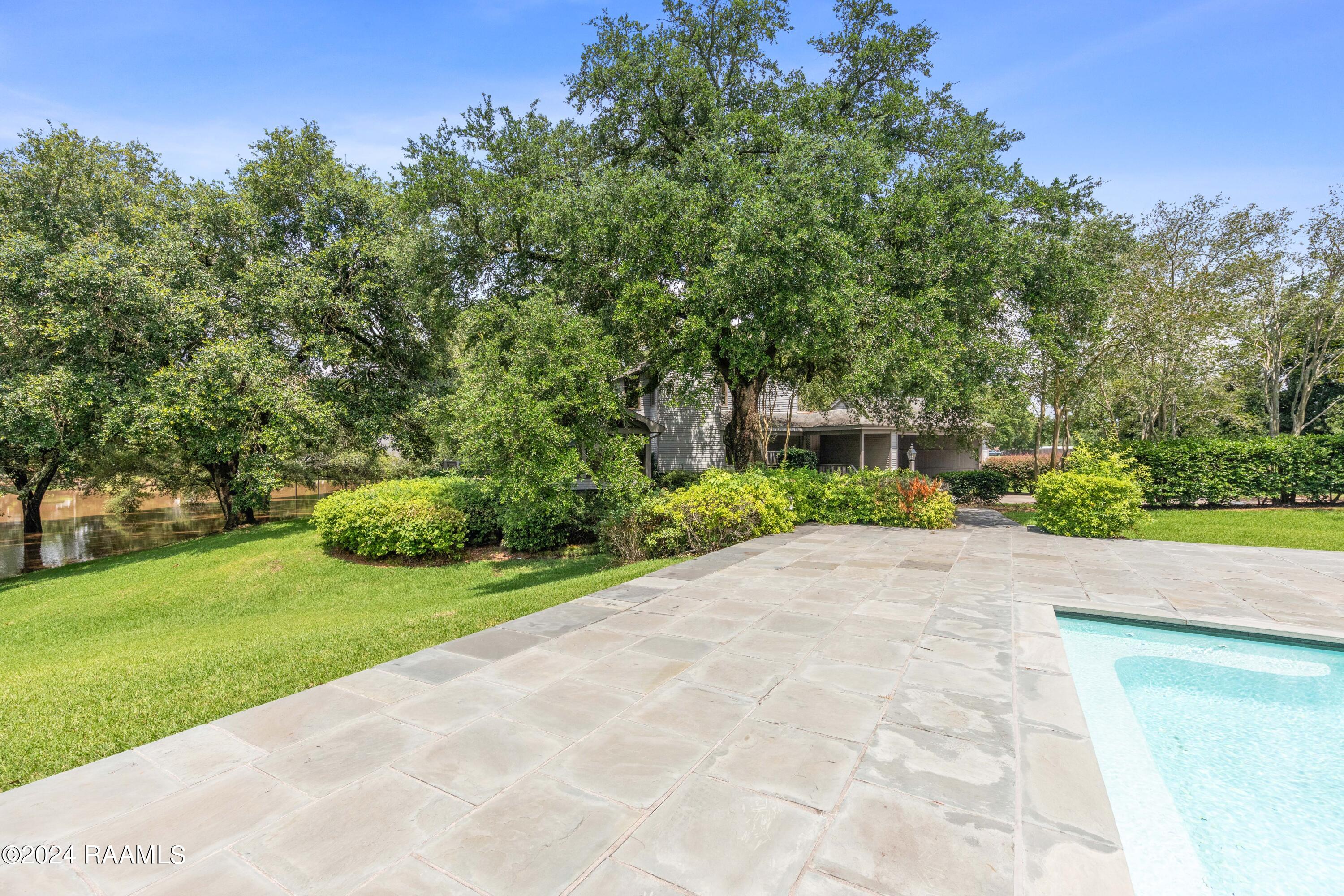 Breaux Bridge, Louisiana, 70517, United States, 4 Bedrooms Bedrooms, ,4 BathroomsBathrooms,Residential,Active,1922348