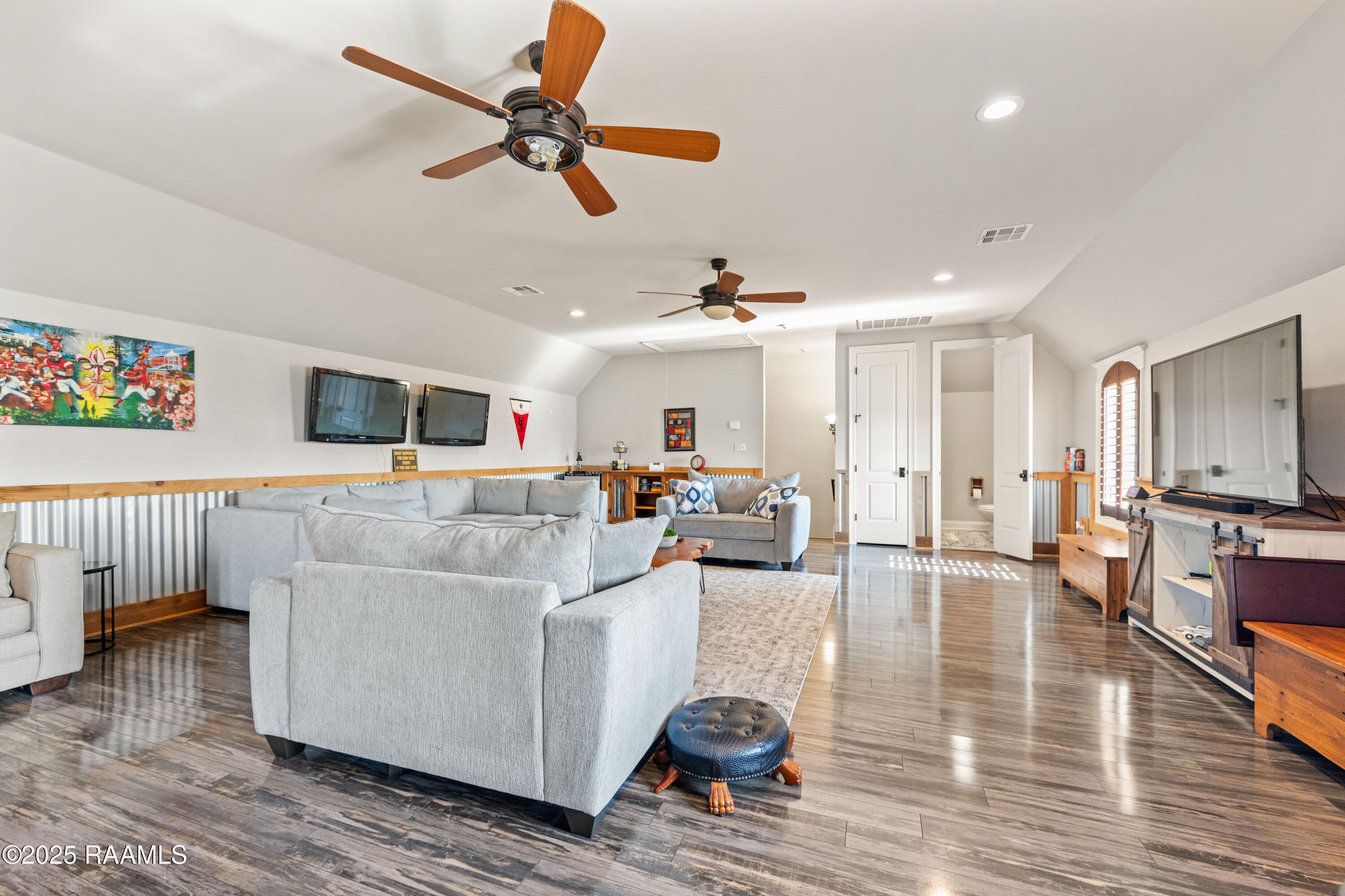 Breaux Bridge, Louisiana, 70517, United States, 4 Bedrooms Bedrooms, ,5 BathroomsBathrooms,Residential,Active,1985864