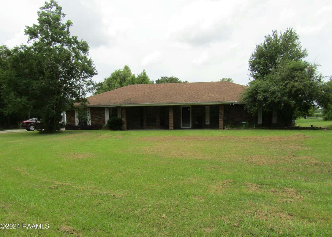 5819 CARA RD, NEW IBERIA, LA 70560, photo 1 of 20