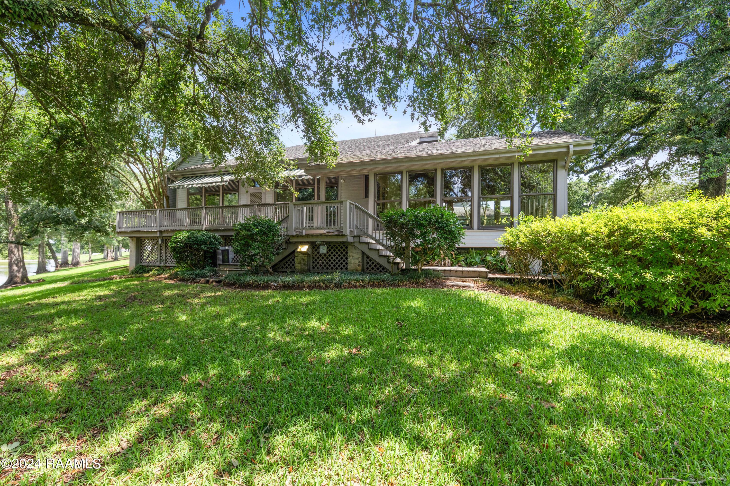 Breaux Bridge, Louisiana, 70517, United States, 4 Bedrooms Bedrooms, ,4 BathroomsBathrooms,Residential,Active,1922348