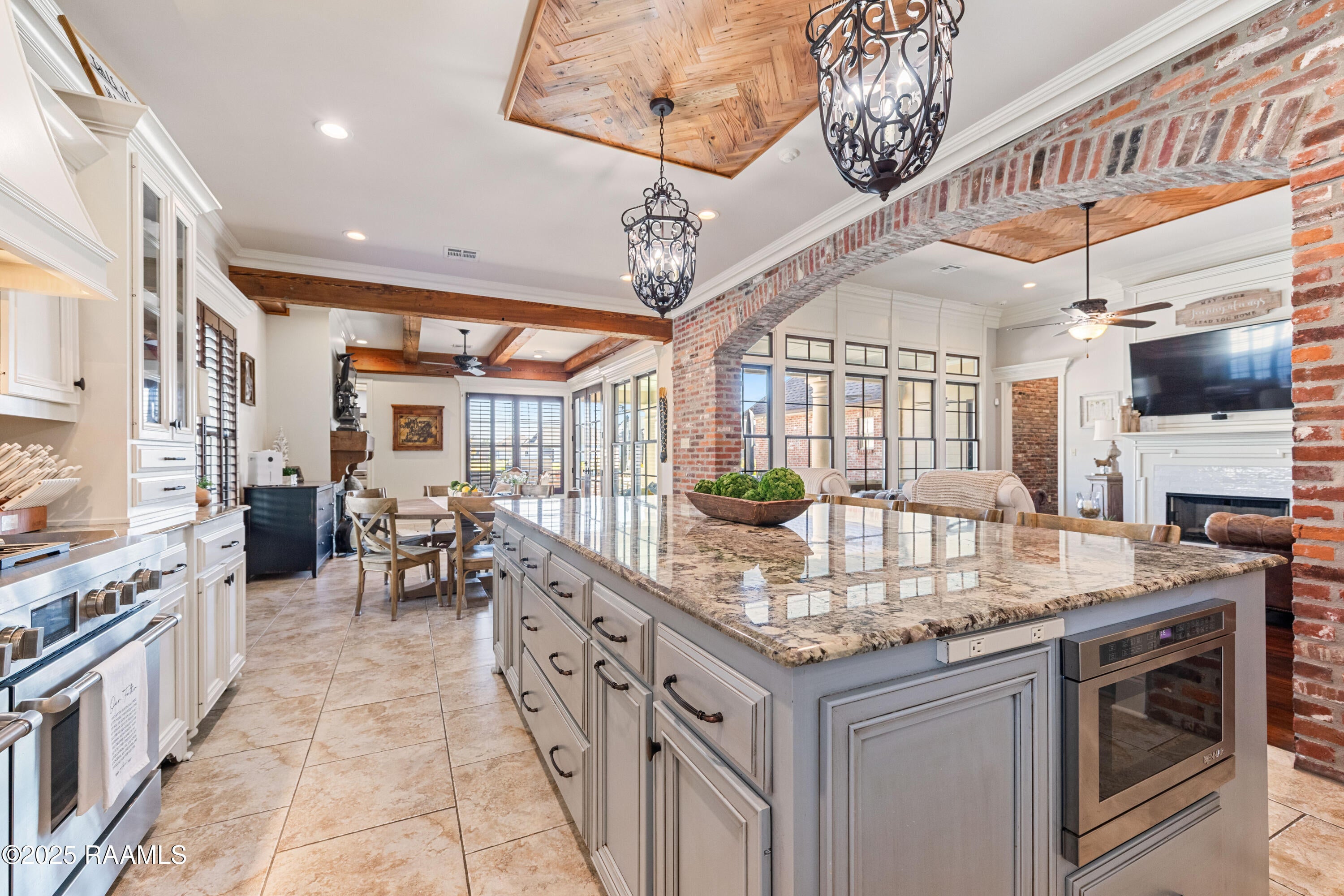 Breaux Bridge, Louisiana, 70517, United States, 4 Bedrooms Bedrooms, ,5 BathroomsBathrooms,Residential,Active,1985864